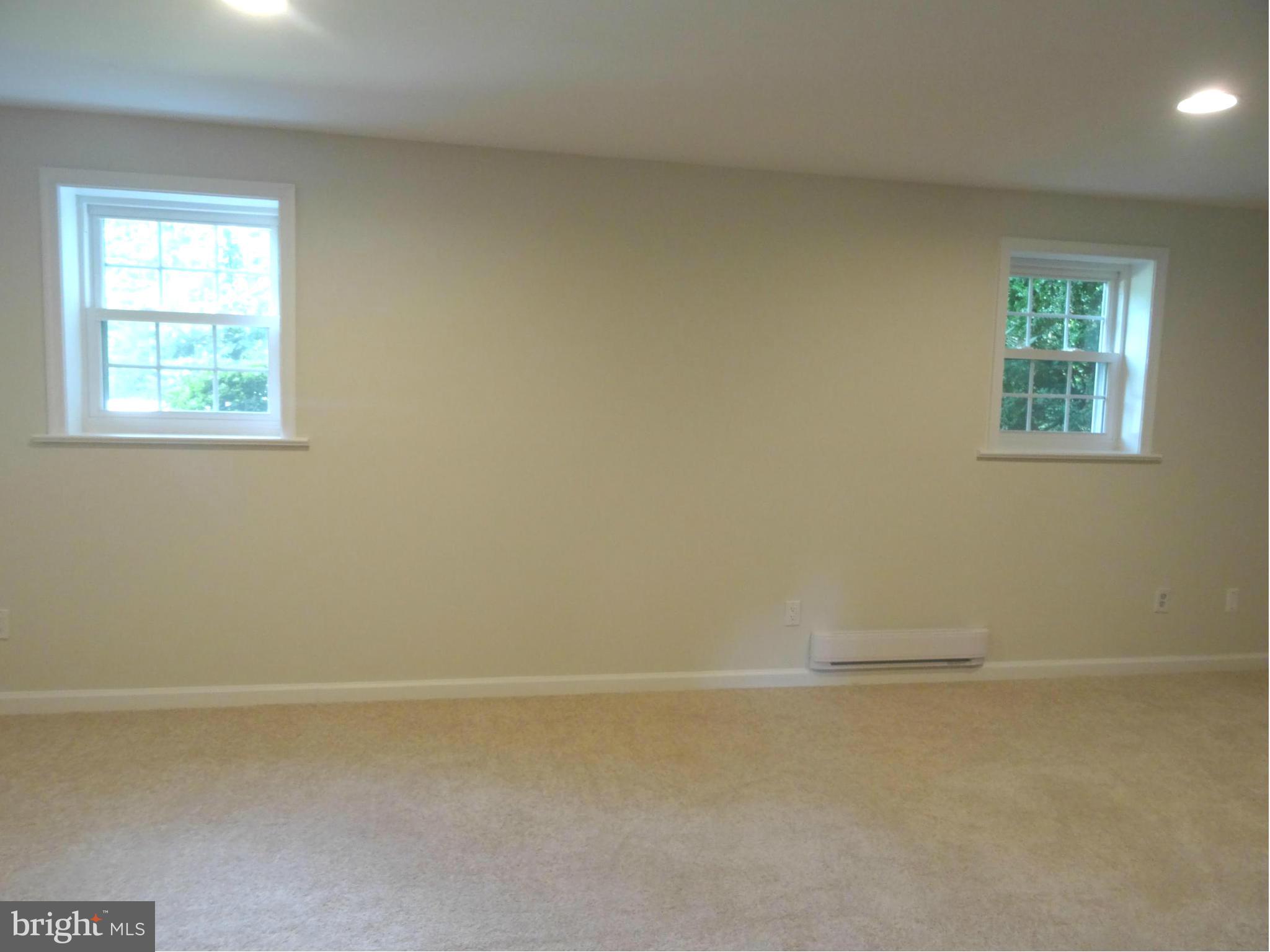 NORTH FERRY FARMS - Residential