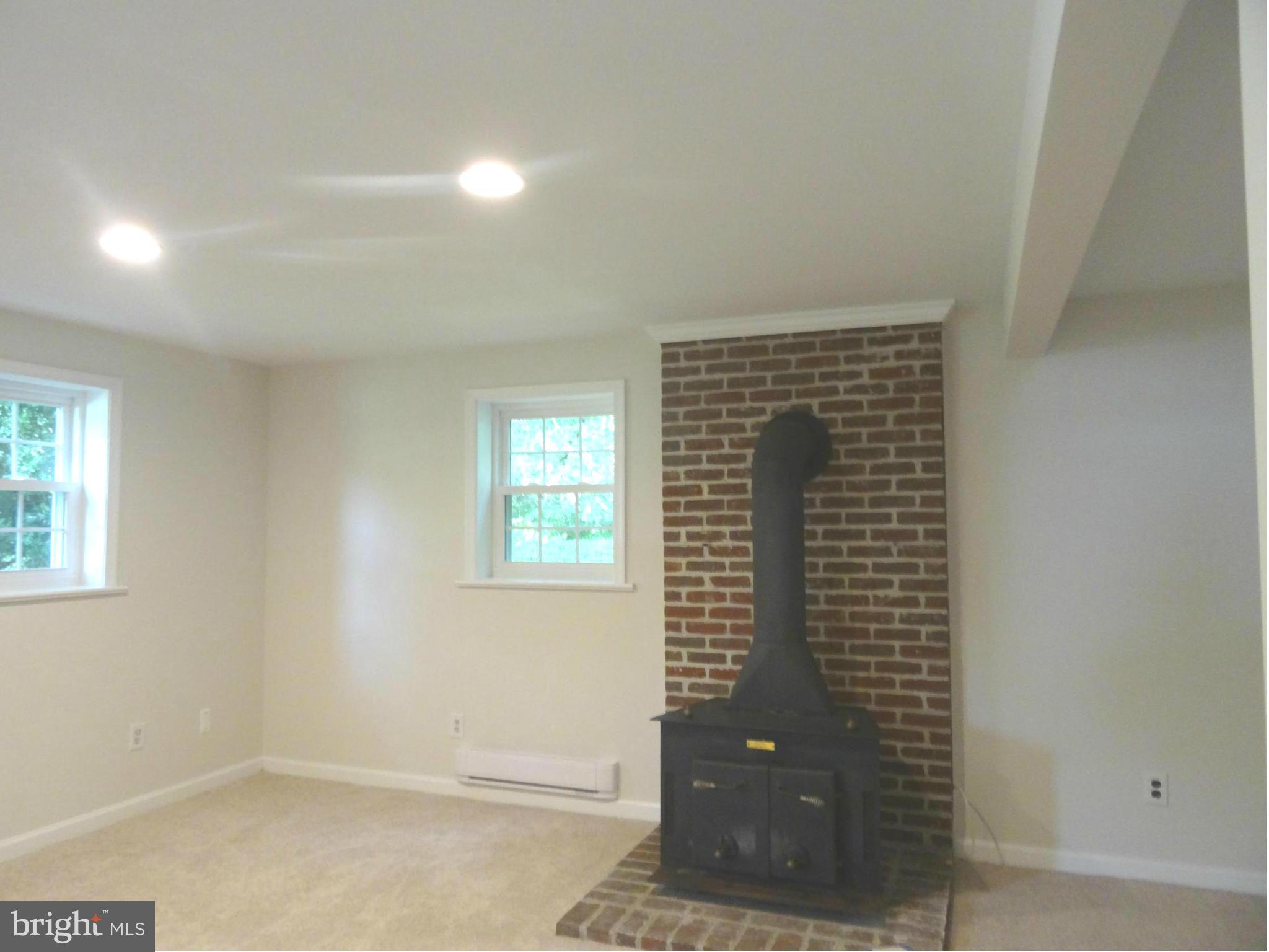 NORTH FERRY FARMS - Residential