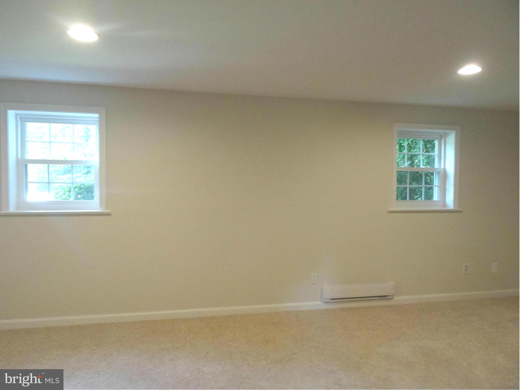 NORTH FERRY FARMS - Residential