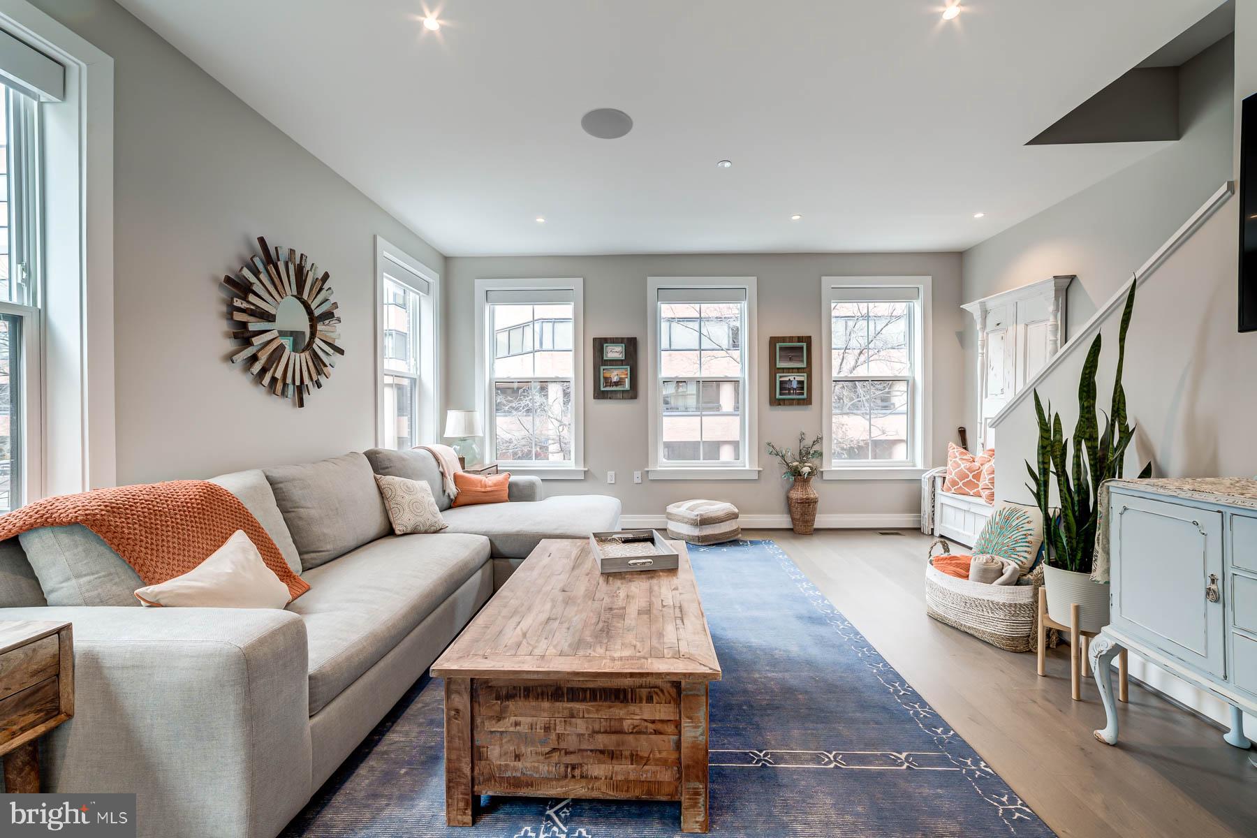 OLD TOWN NORTH - Residential