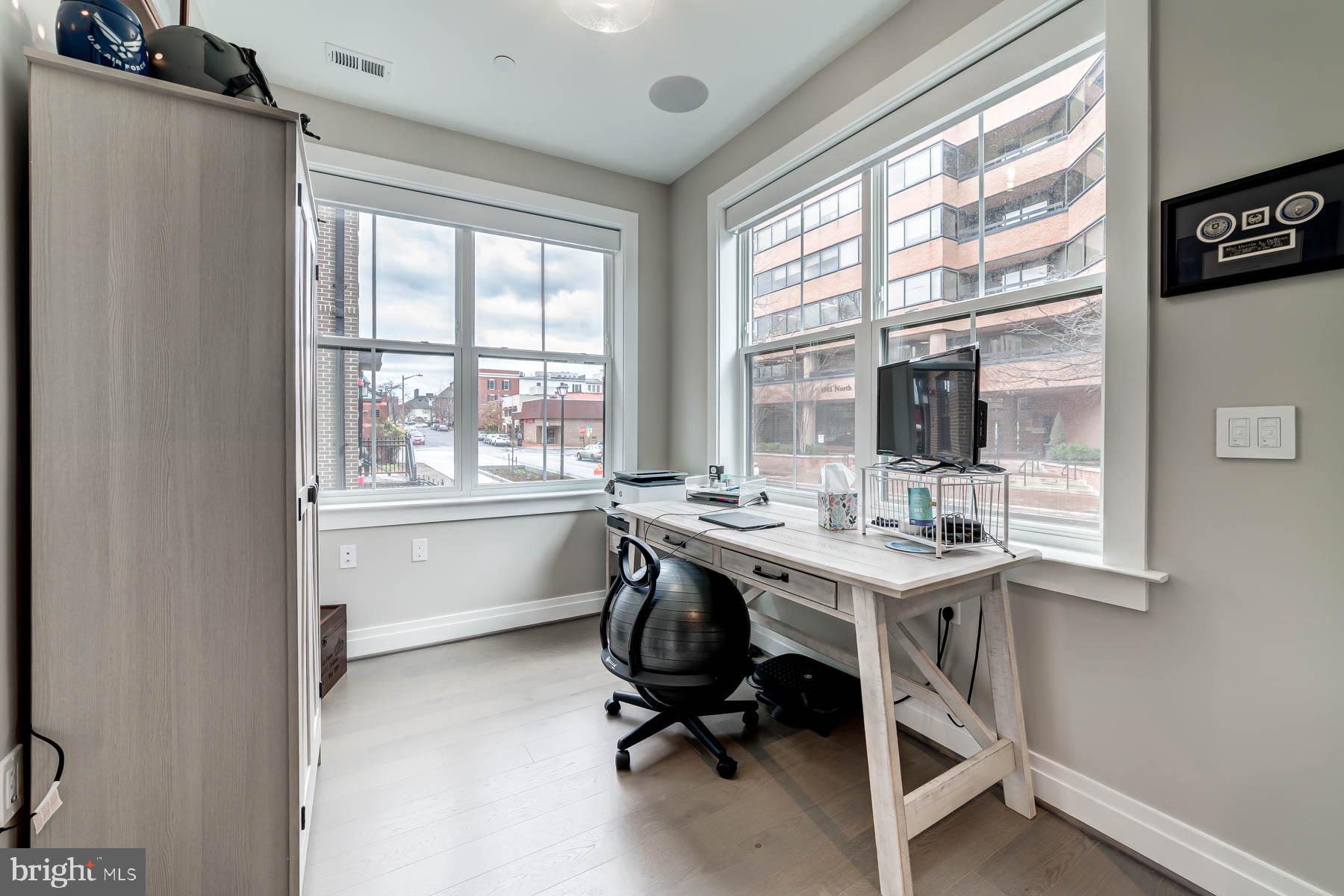 OLD TOWN NORTH - Residential