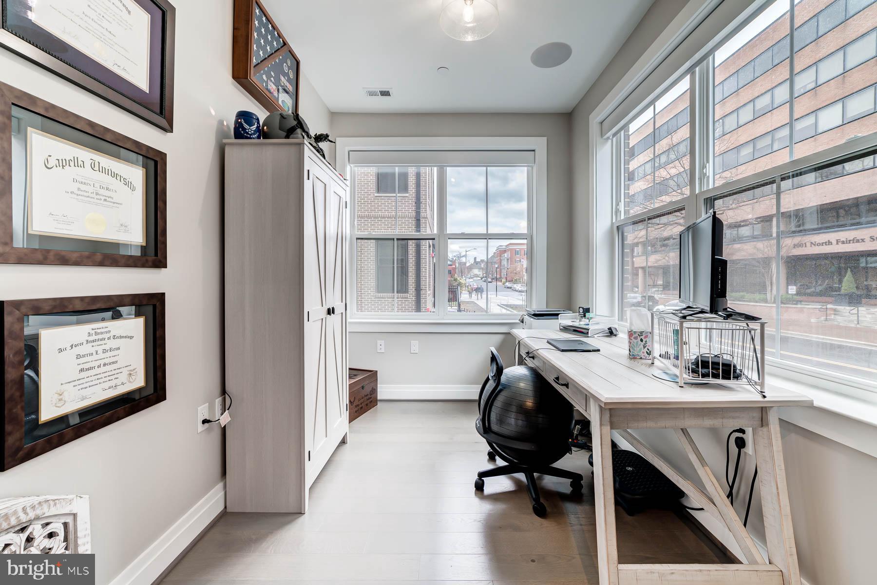 OLD TOWN NORTH - Residential