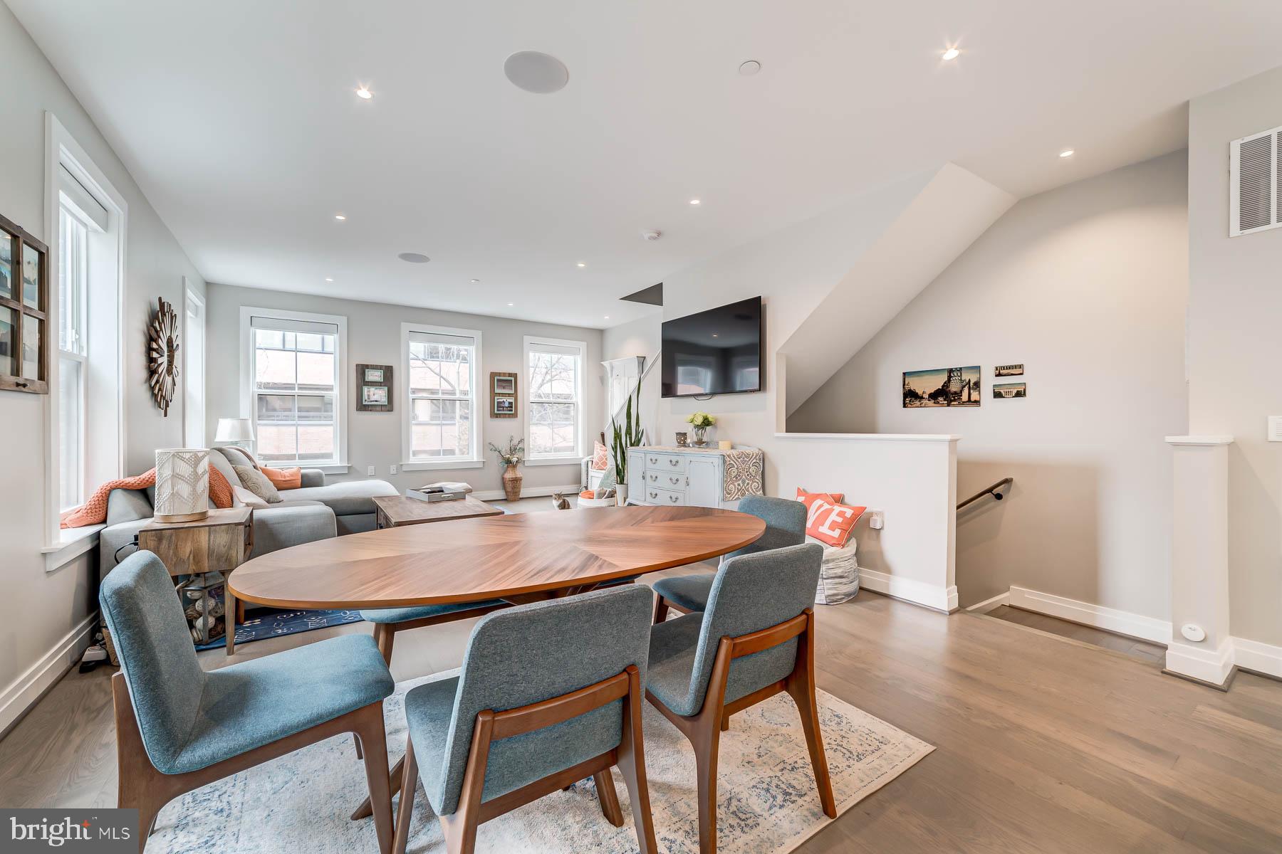 OLD TOWN NORTH - Residential