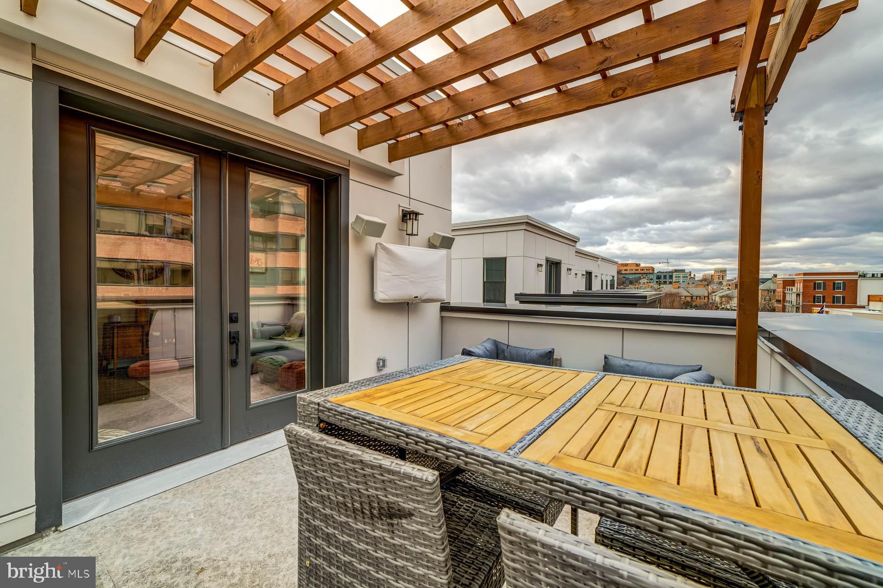 OLD TOWN NORTH - Residential