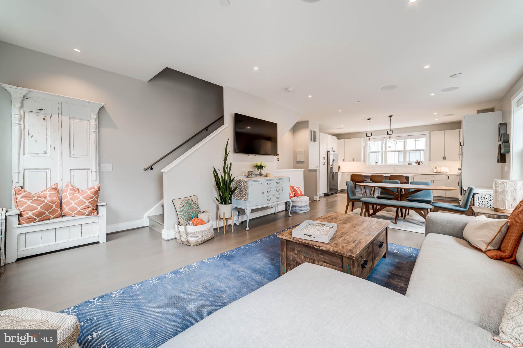 OLD TOWN NORTH - Residential