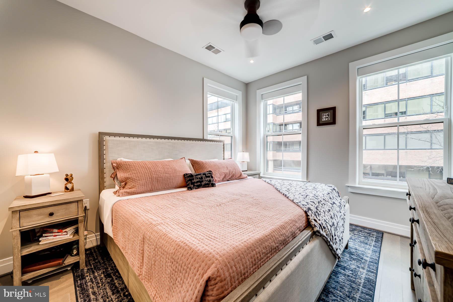 OLD TOWN NORTH - Residential