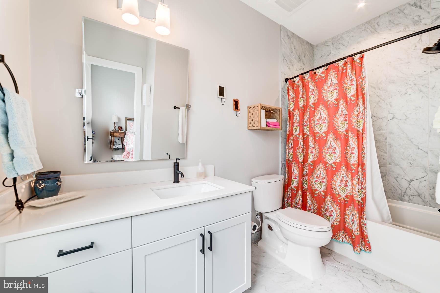 OLD TOWN NORTH - Residential