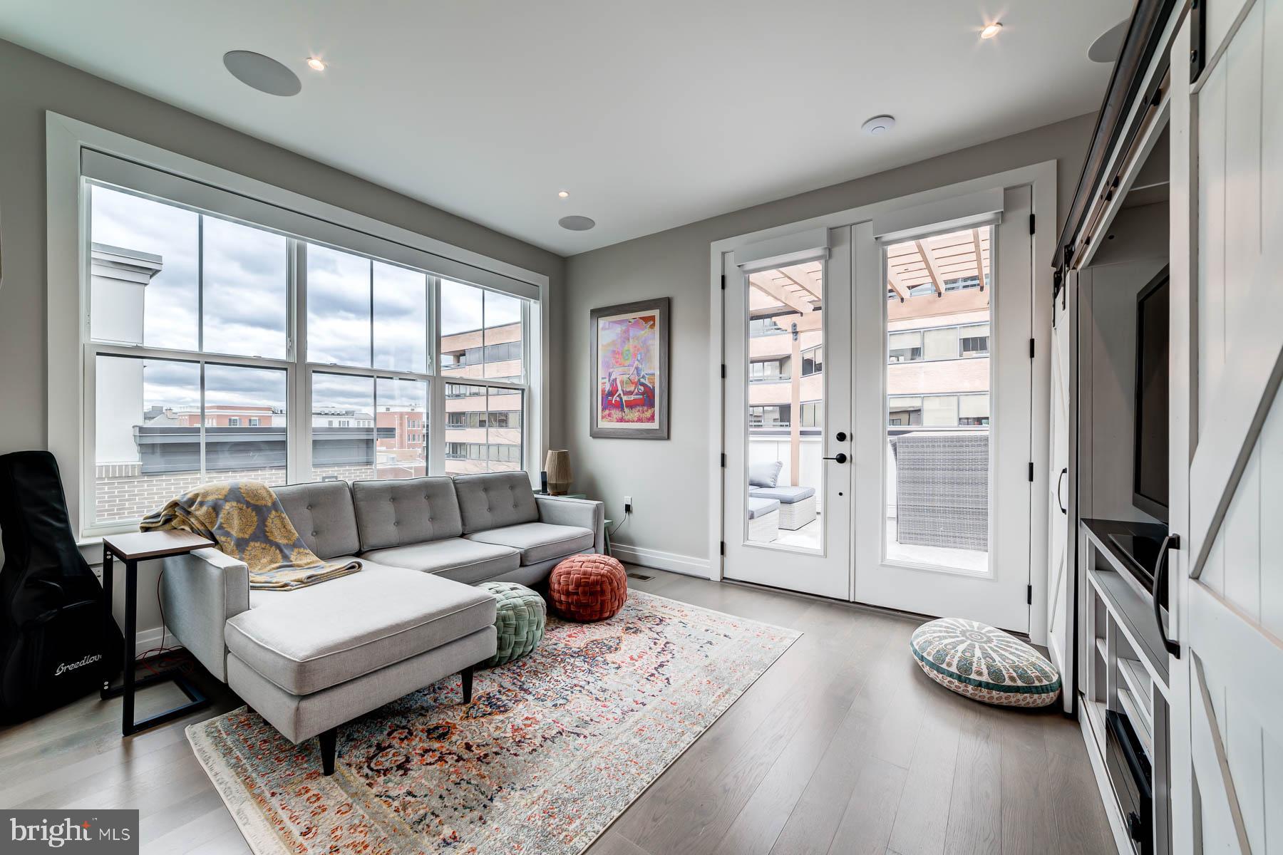 OLD TOWN NORTH - Residential