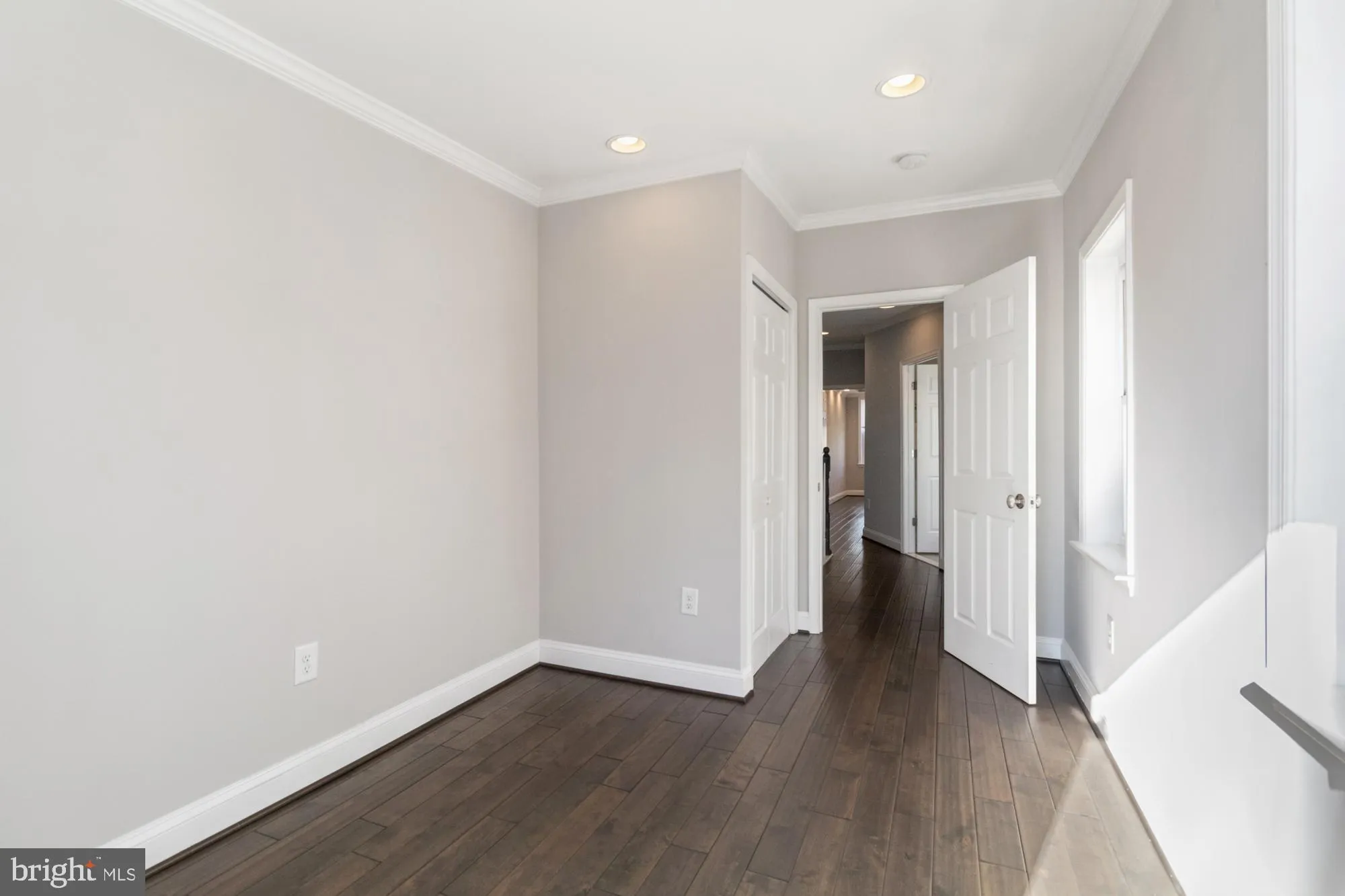 Baltimore, Maryland 21224, United States, 3 Bedrooms Bedrooms, ,3 BathroomsBathrooms,Residential,Pending,18547