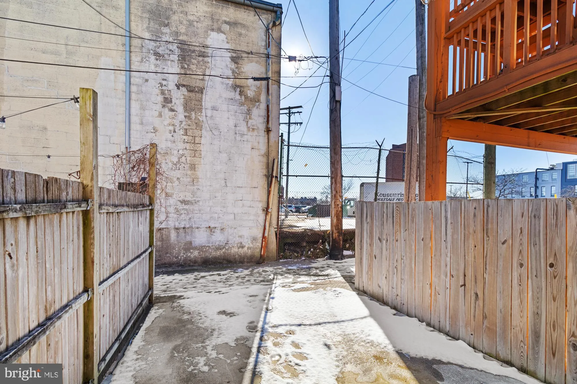 Baltimore, Maryland 21224, United States, 3 Bedrooms Bedrooms, ,3 BathroomsBathrooms,Residential,Pending,18547