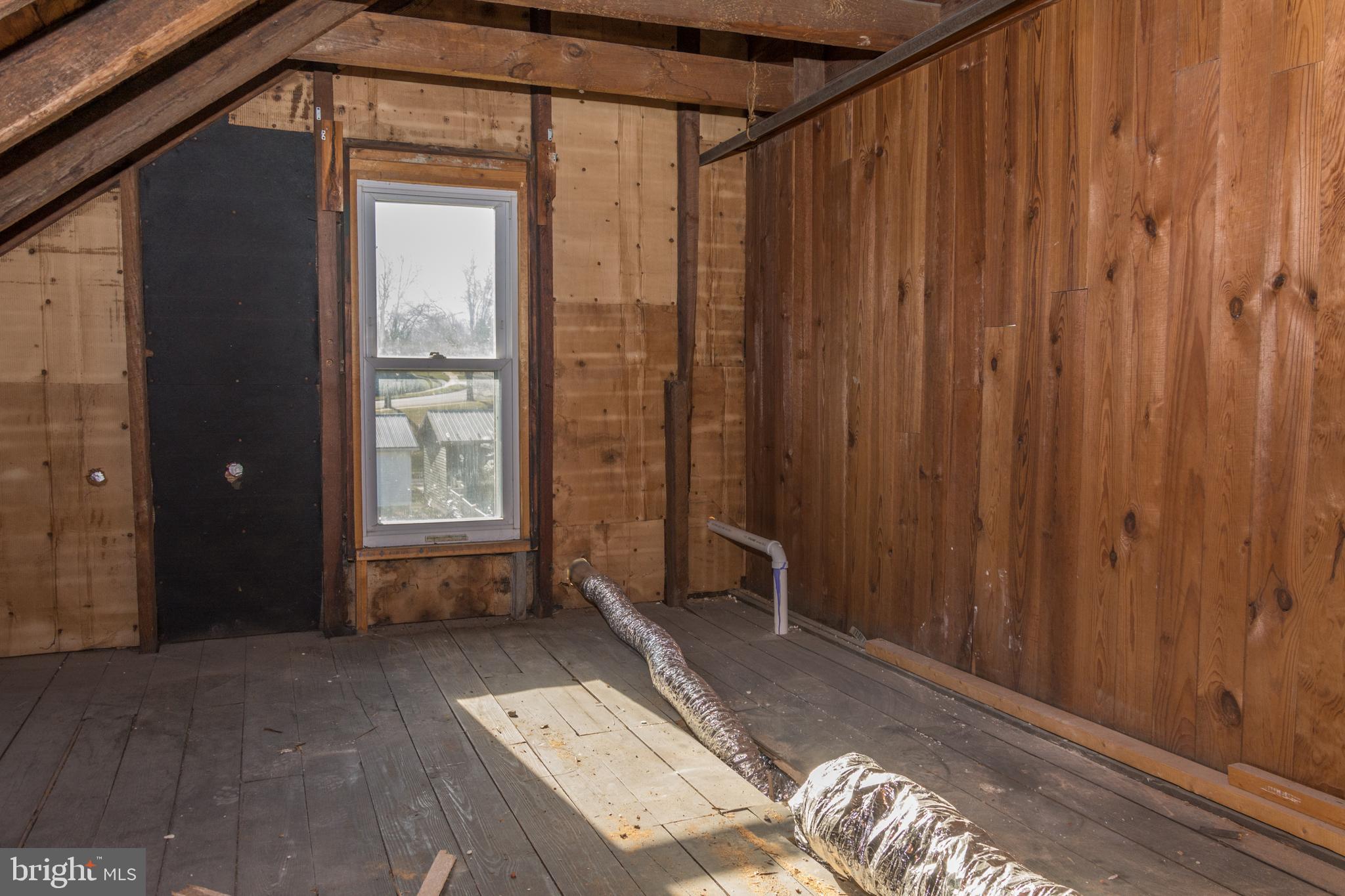 BUCHANAN TRAIL WEST - Residential