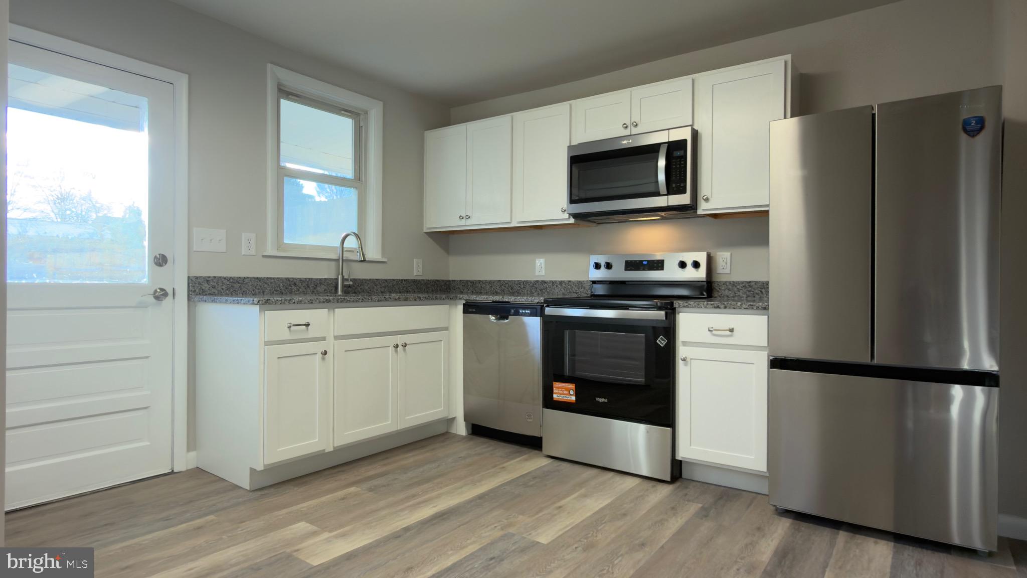 BUCHANAN TRAIL WEST - Residential