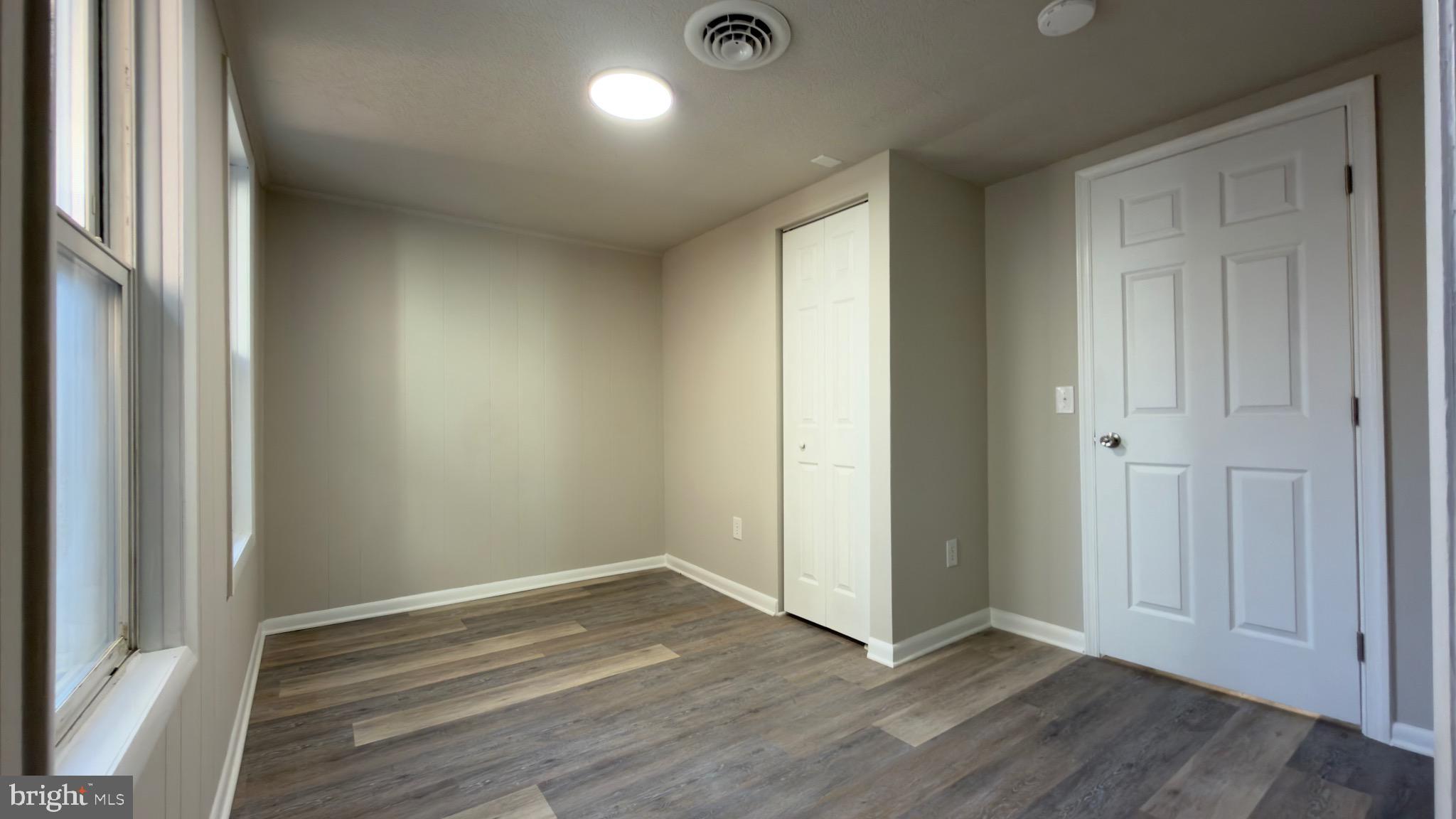 BUCHANAN TRAIL WEST - Residential