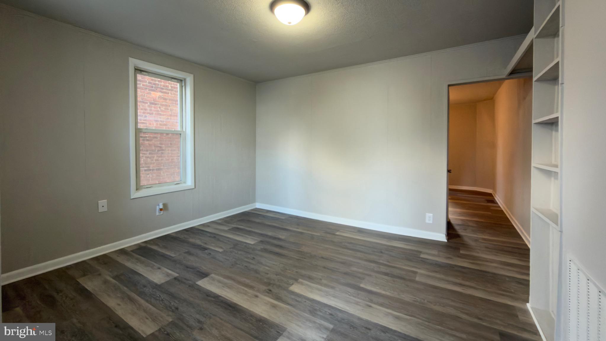 BUCHANAN TRAIL WEST - Residential