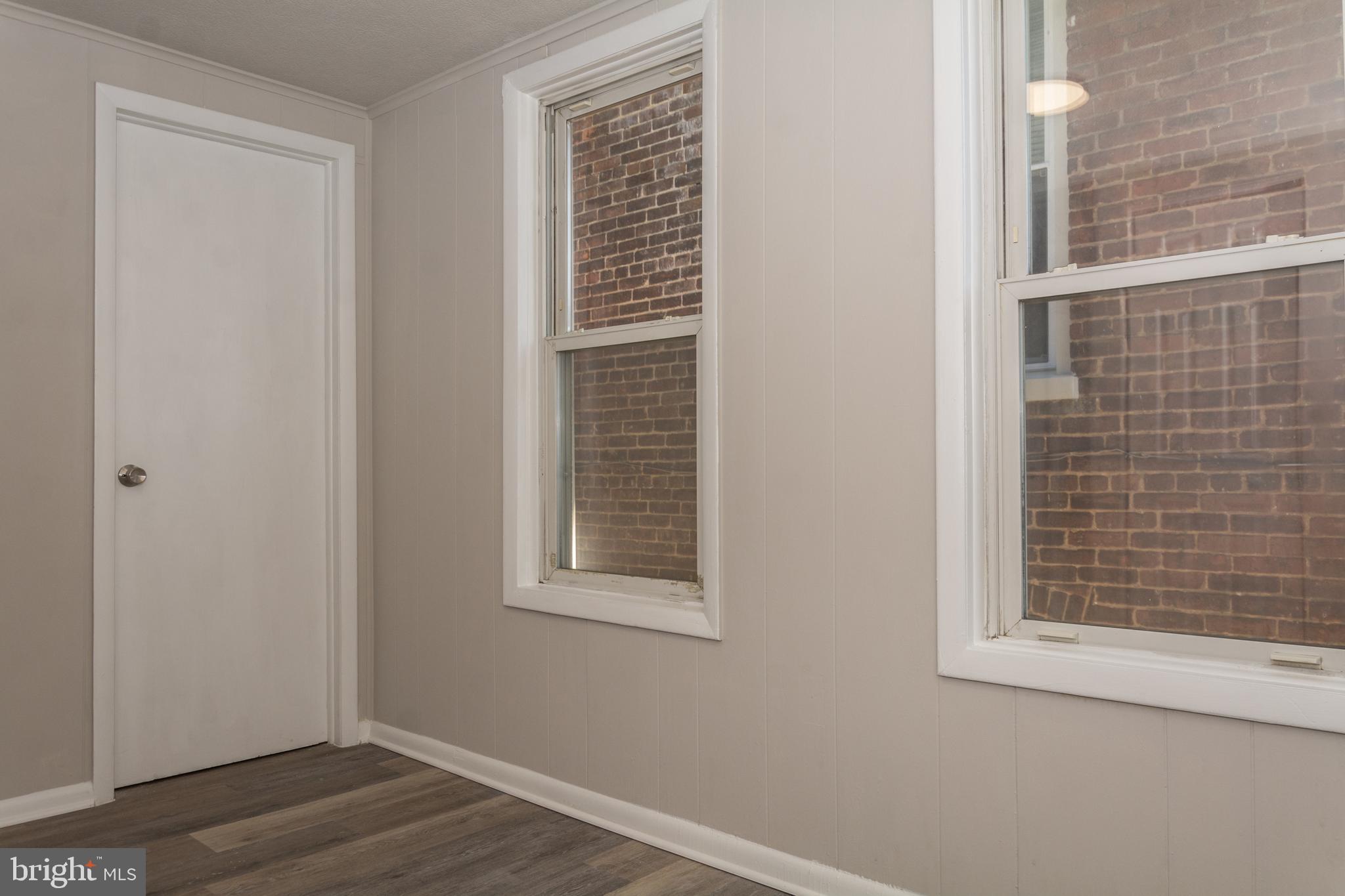 BUCHANAN TRAIL WEST - Residential