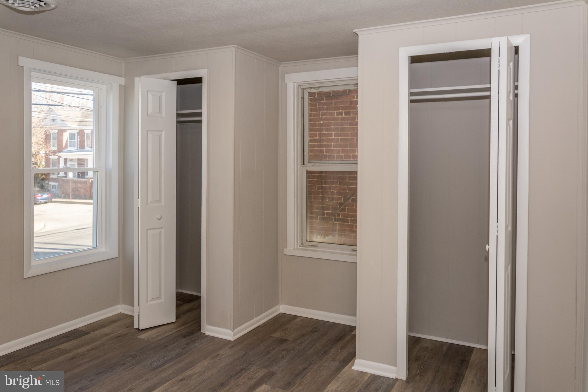 BUCHANAN TRAIL WEST - Residential