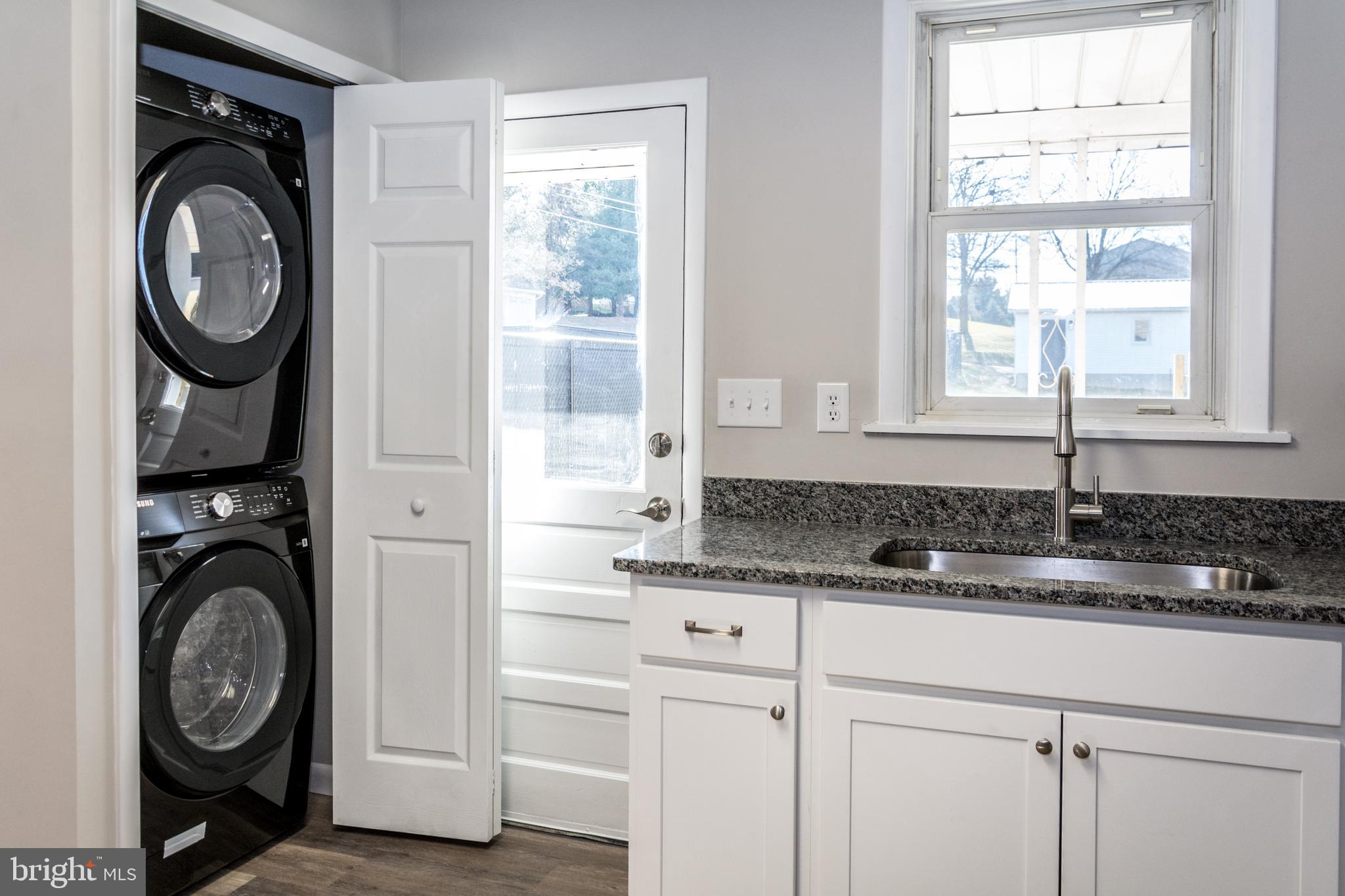 BUCHANAN TRAIL WEST - Residential