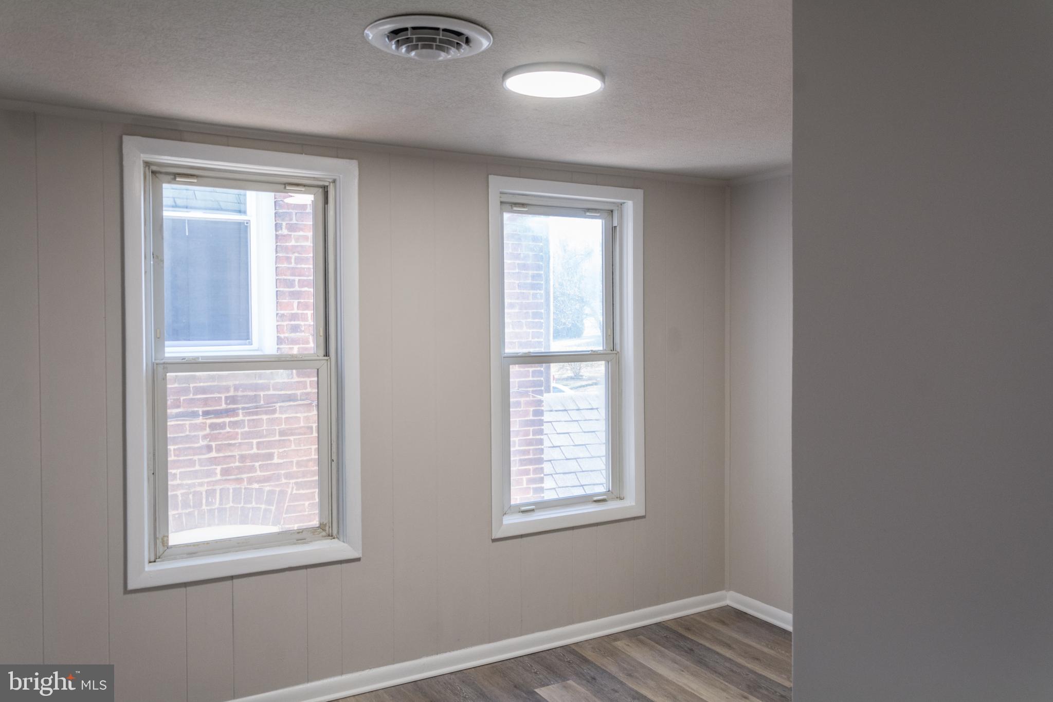 BUCHANAN TRAIL WEST - Residential