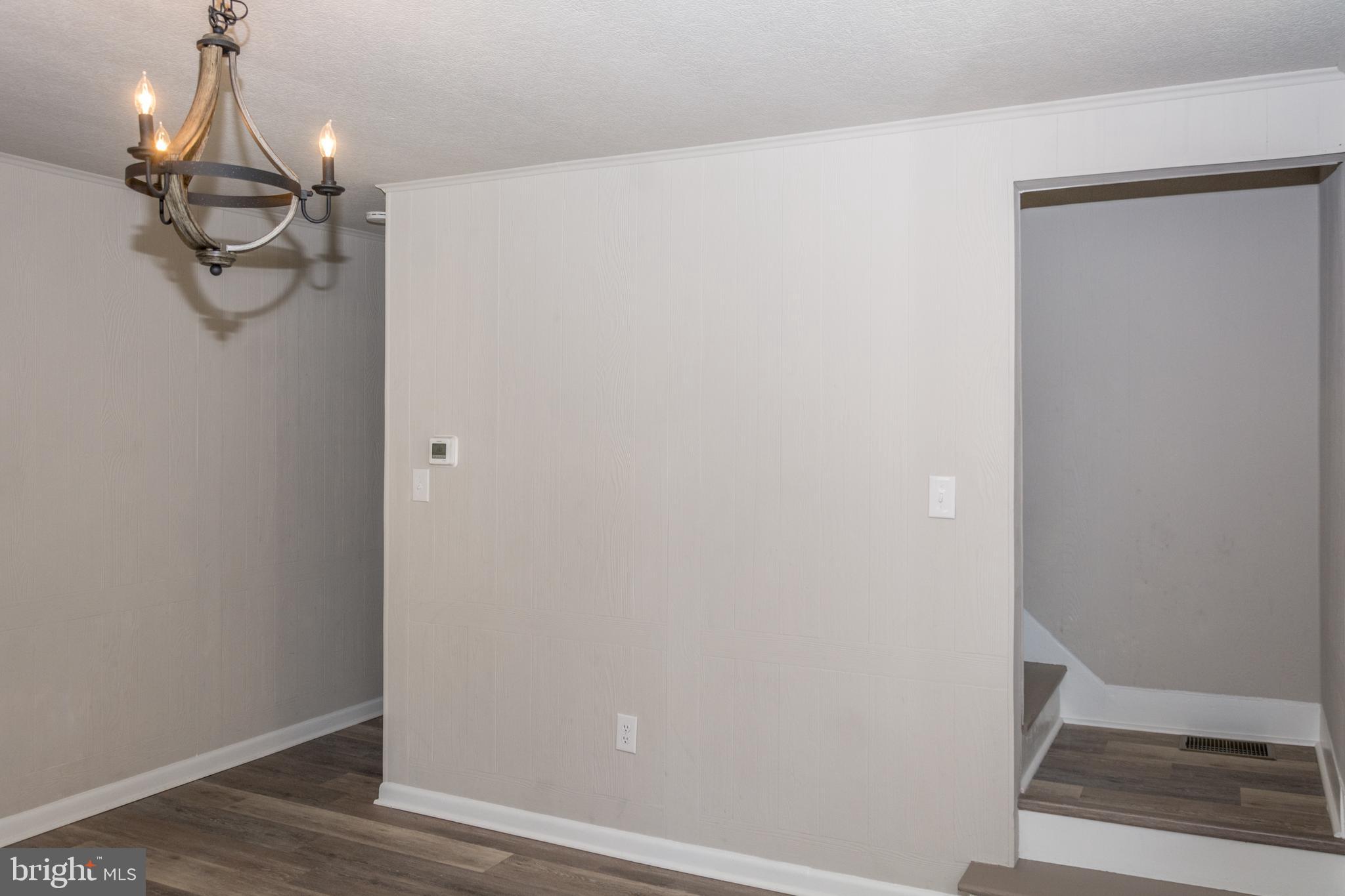 BUCHANAN TRAIL WEST - Residential