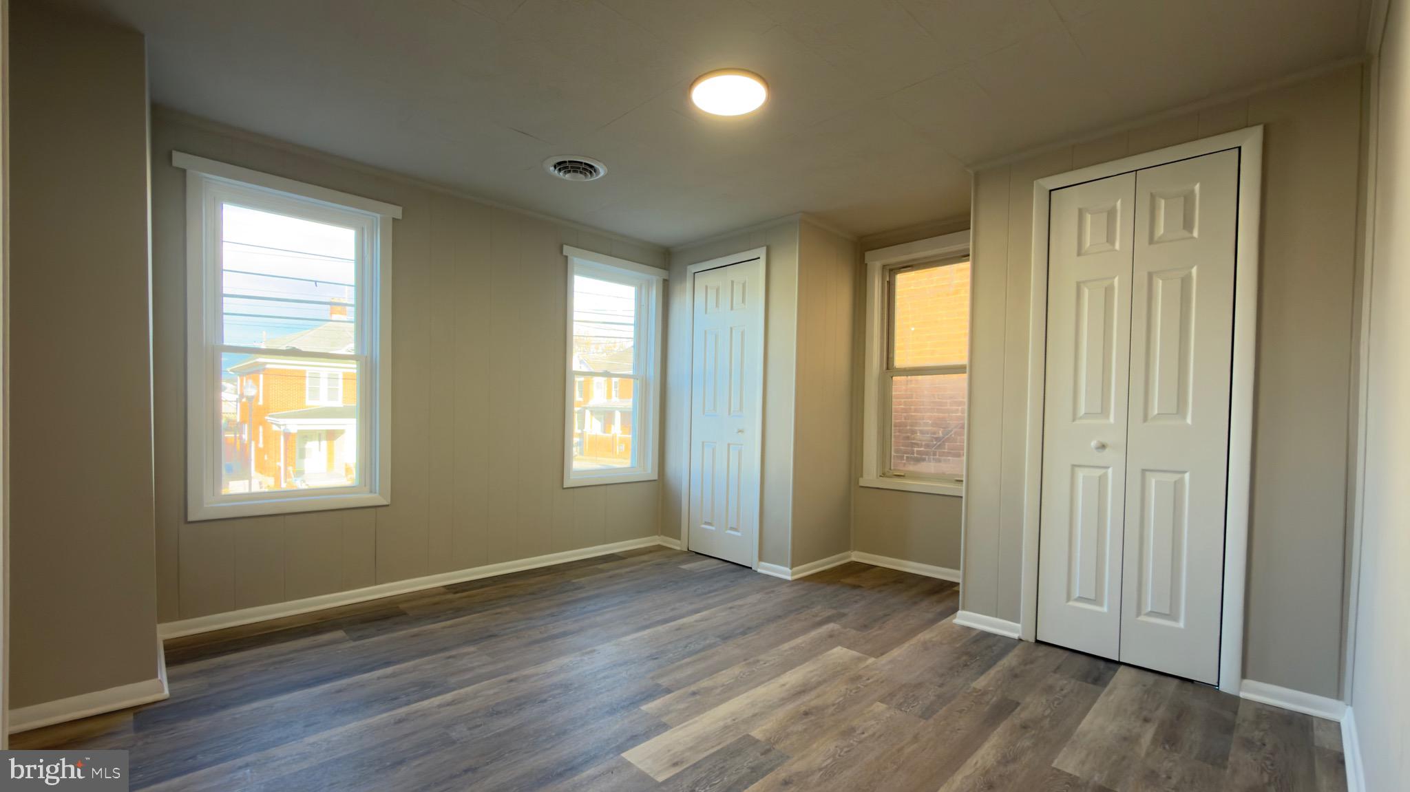 BUCHANAN TRAIL WEST - Residential