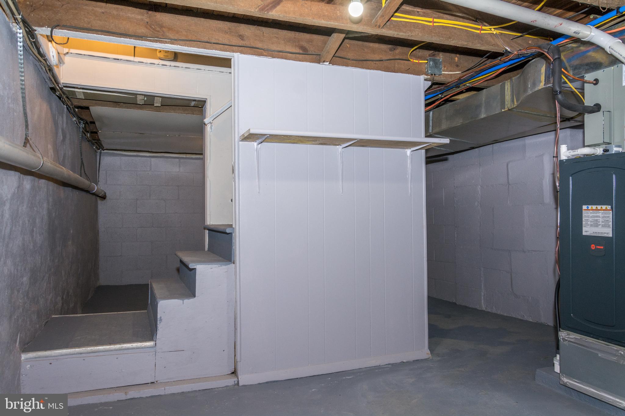 BUCHANAN TRAIL WEST - Residential