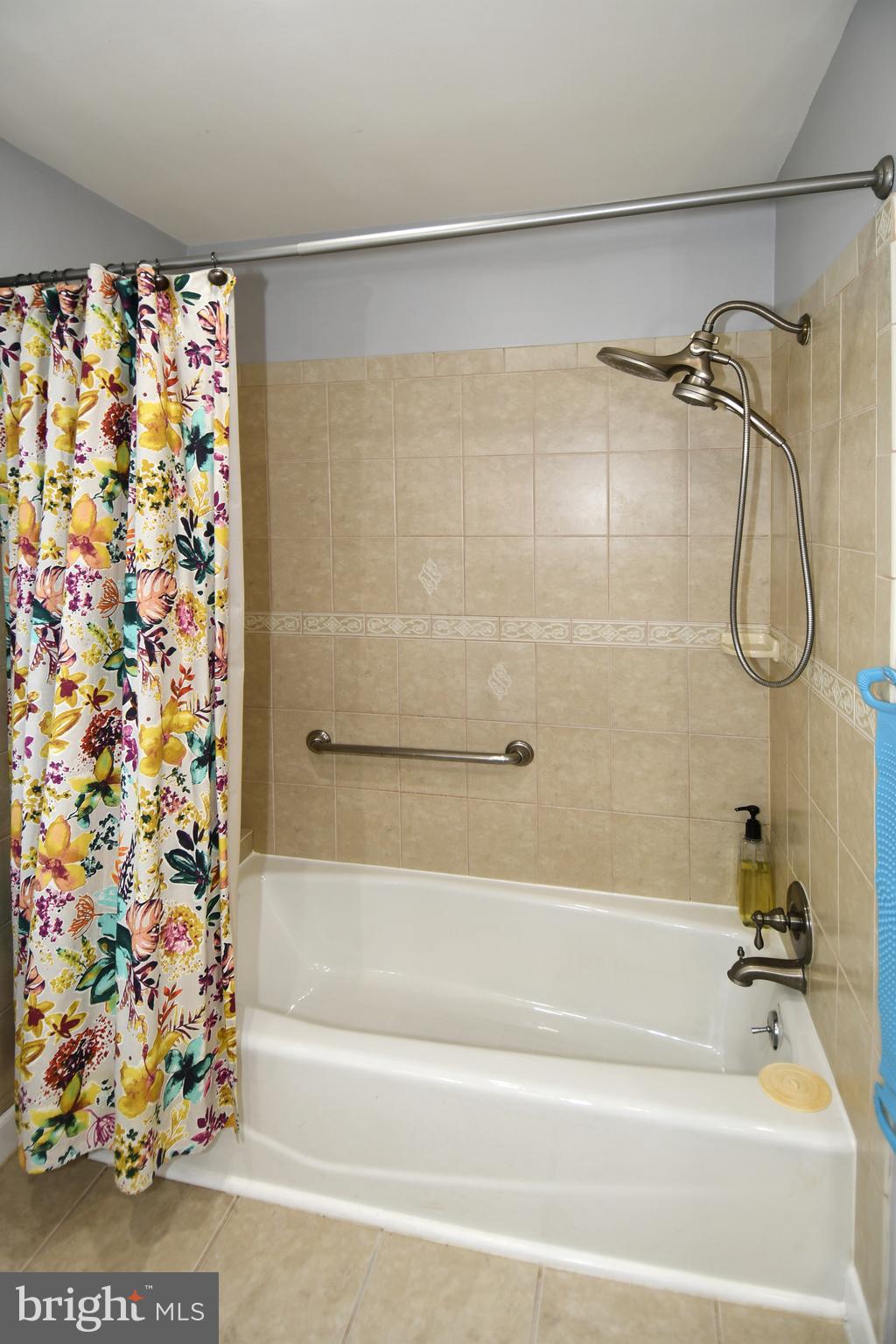 TANTALLON ON THE POTOMAC - Residential