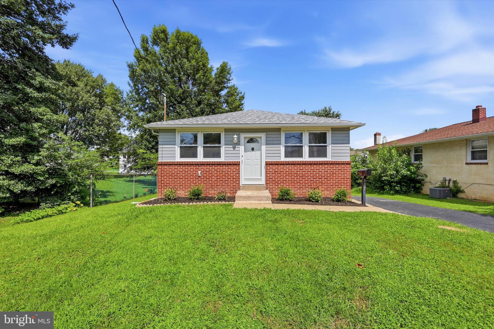 107 WELLINGTON ROAD
