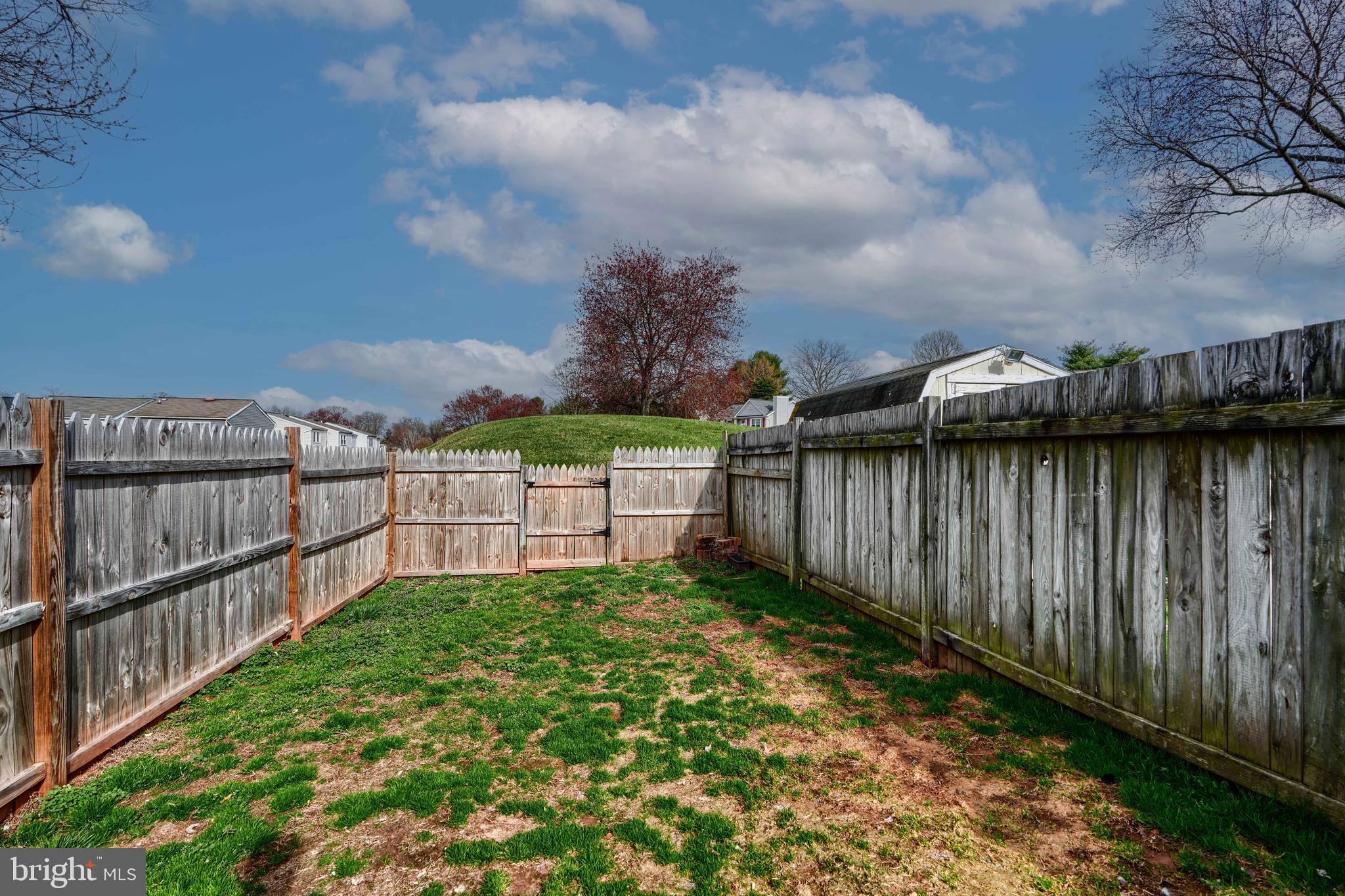 LAUREL VALLEY - Residential