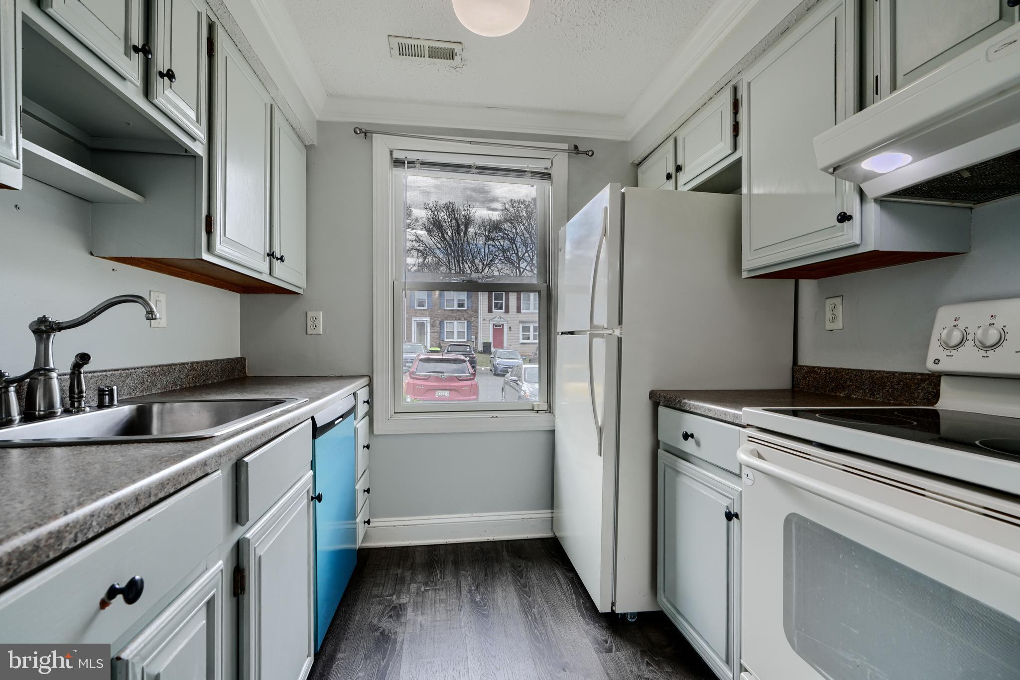 LAUREL VALLEY - Residential