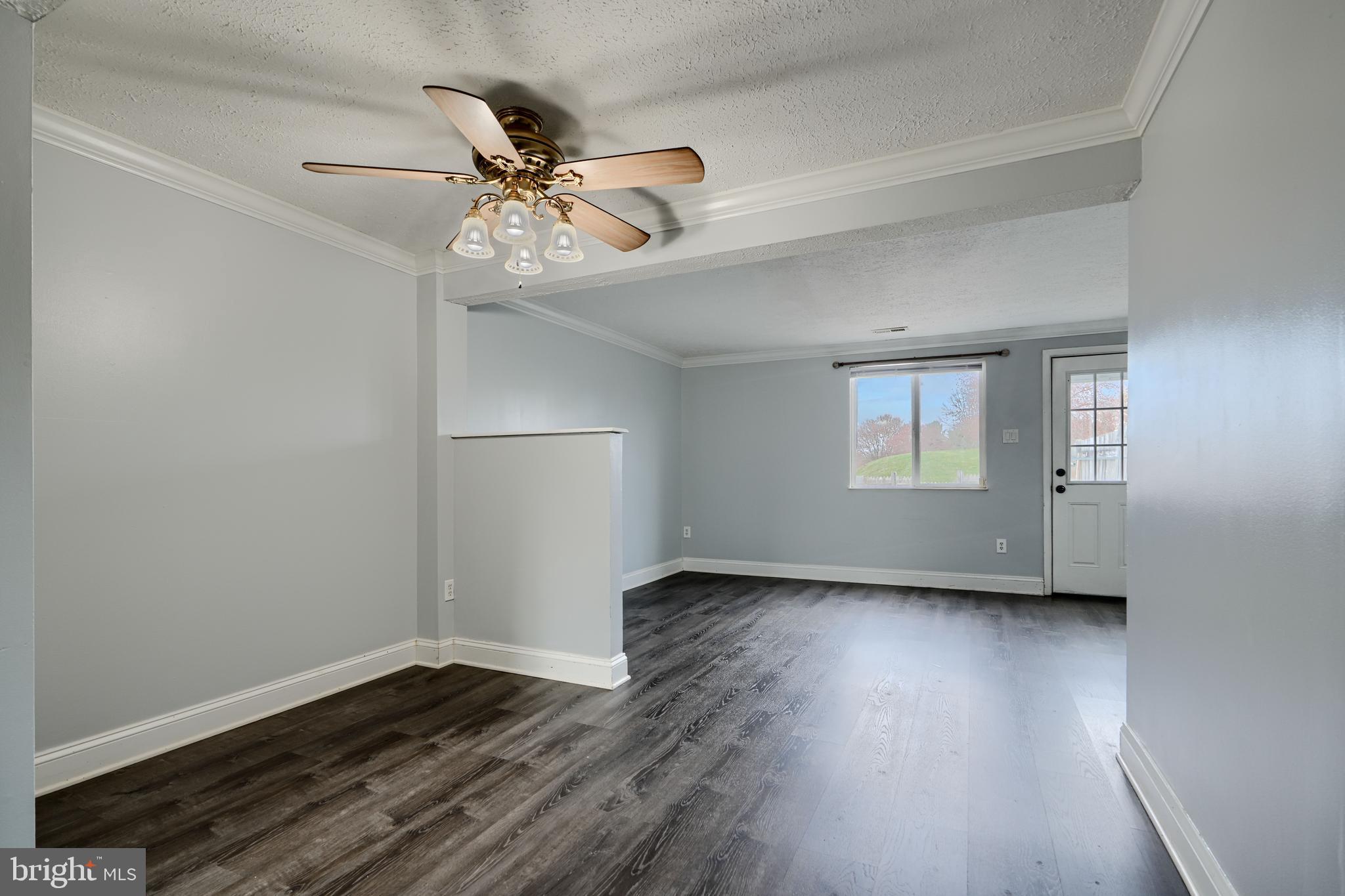 LAUREL VALLEY - Residential