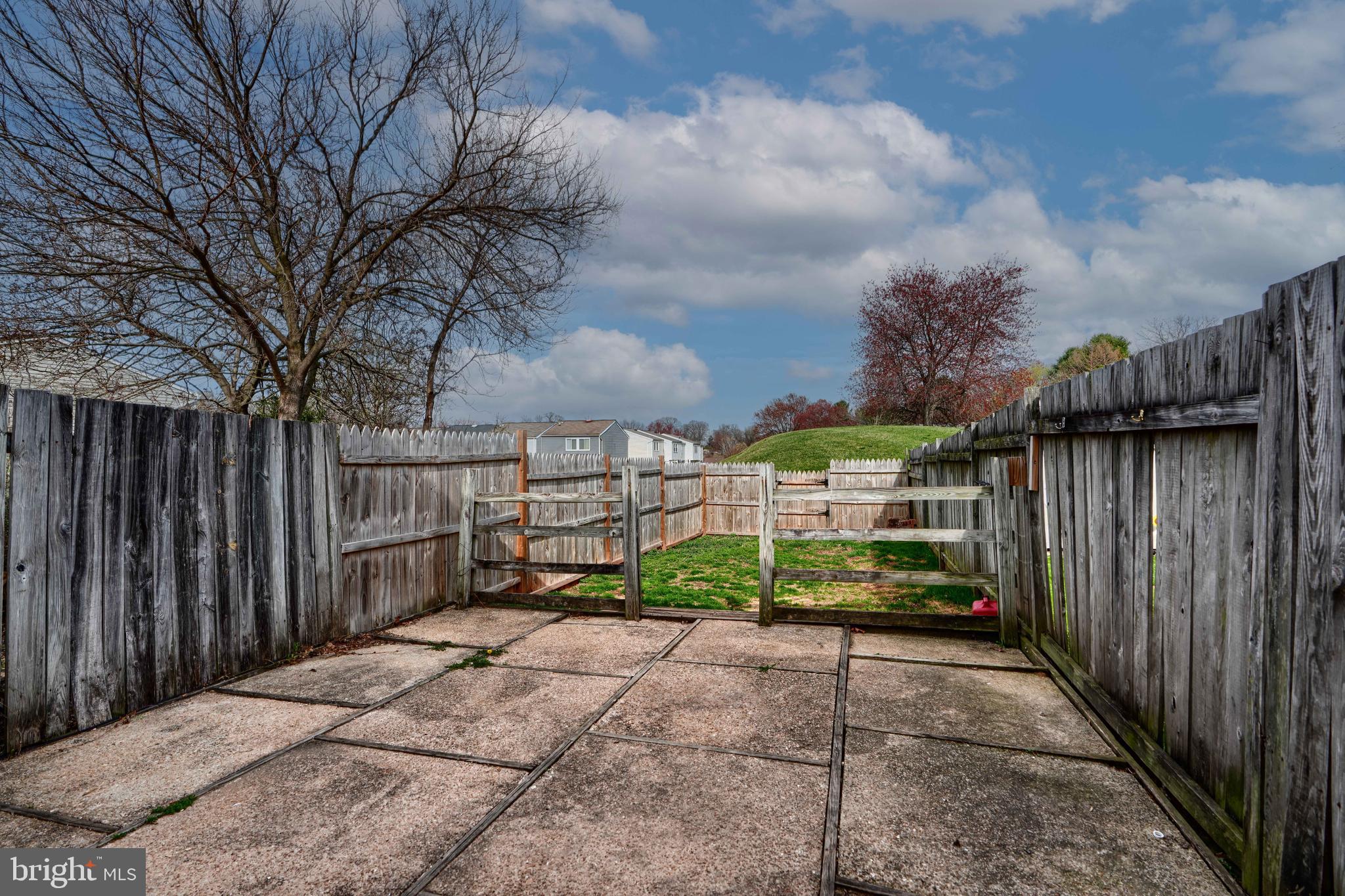 LAUREL VALLEY - Residential