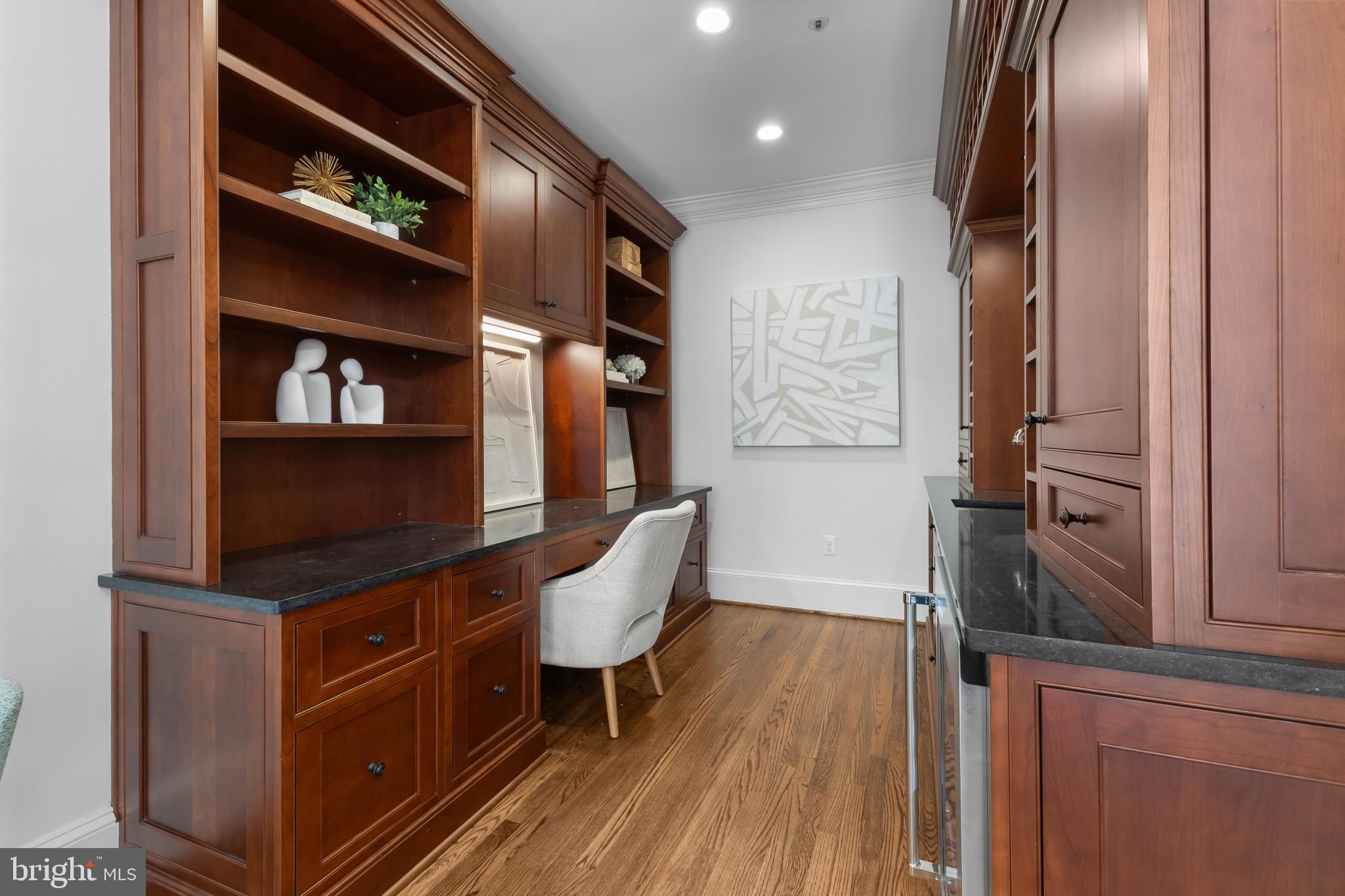 HARBORSIDE - Residential