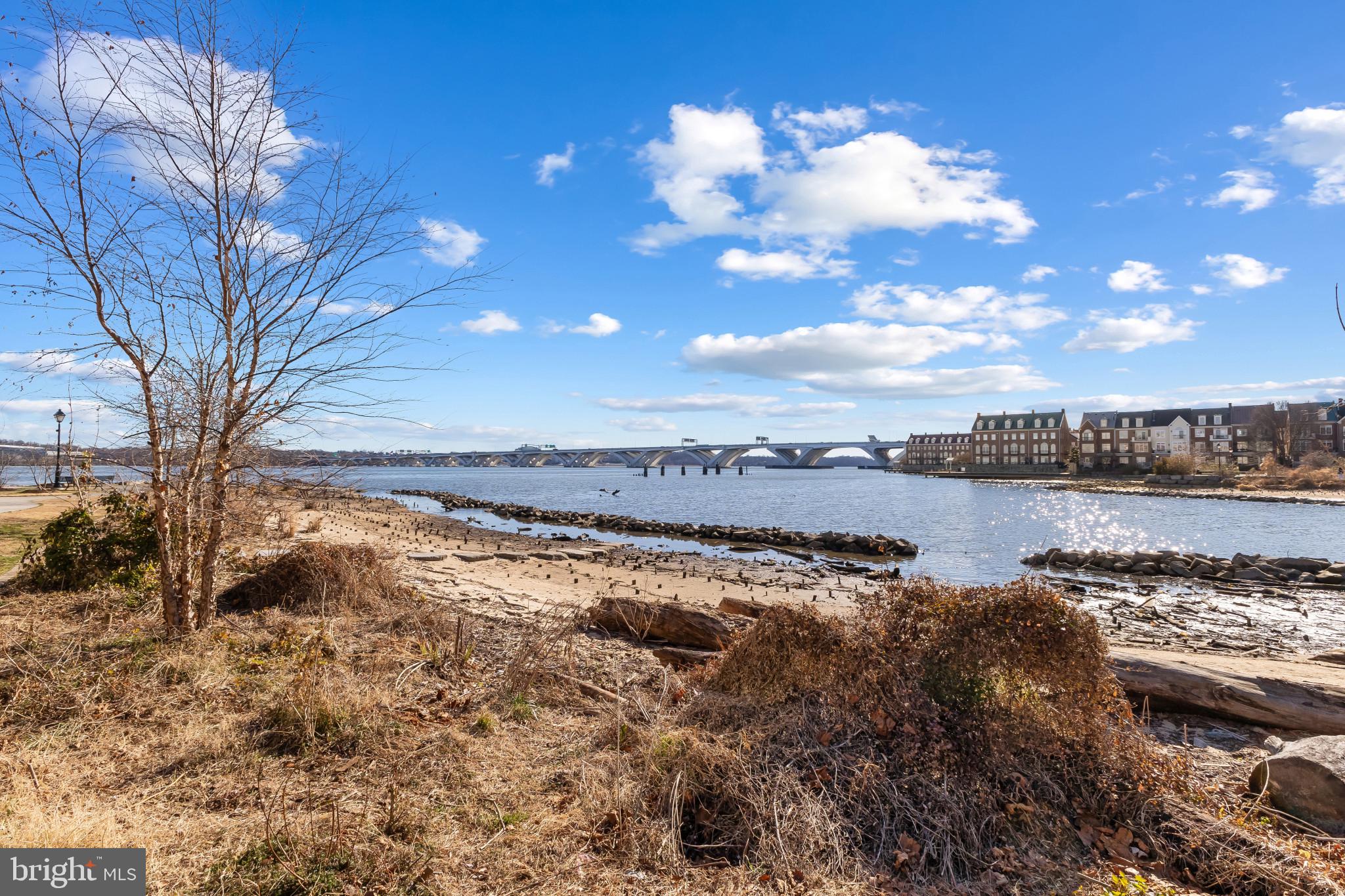 HARBORSIDE - Residential