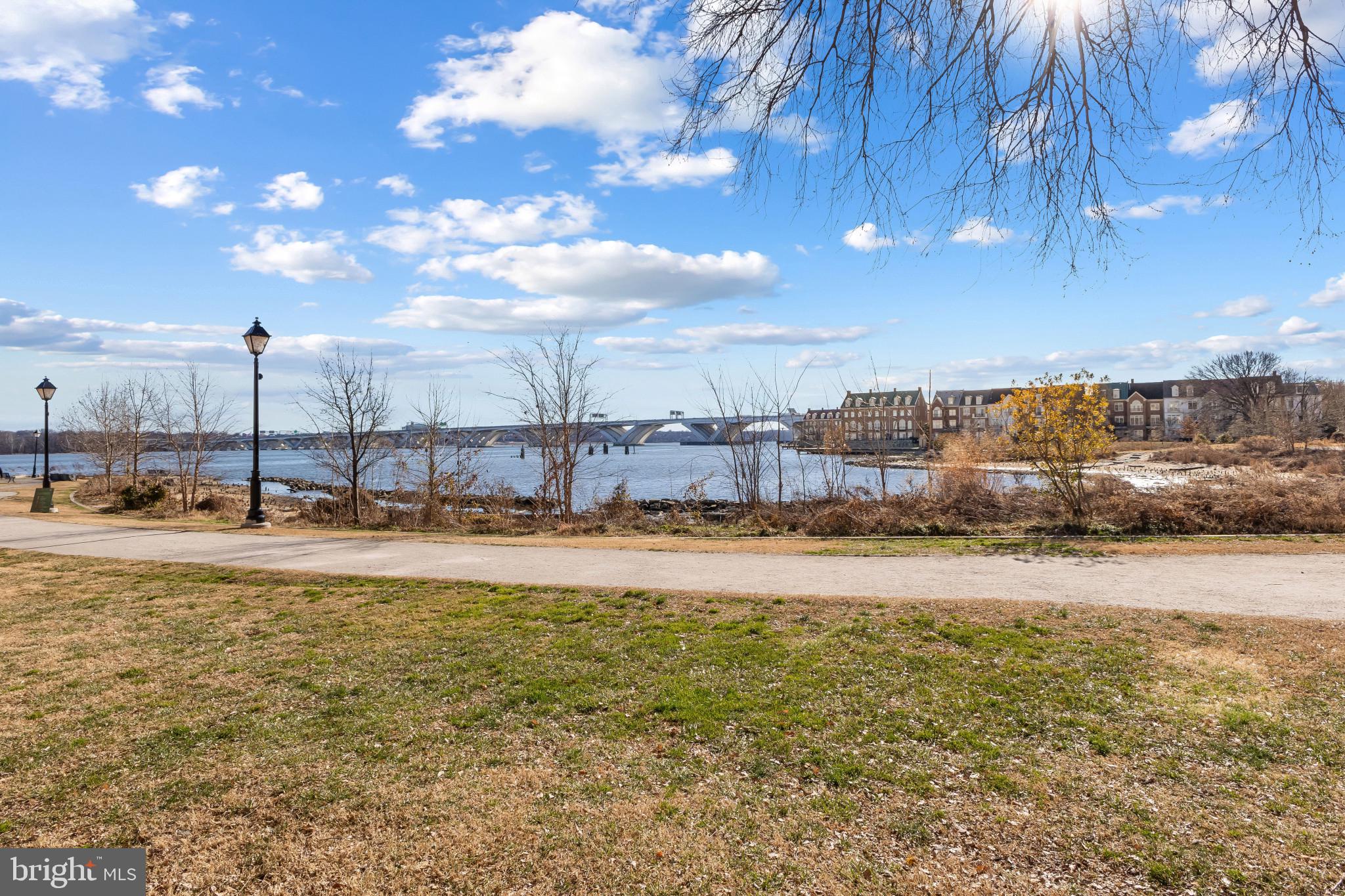 HARBORSIDE - Residential