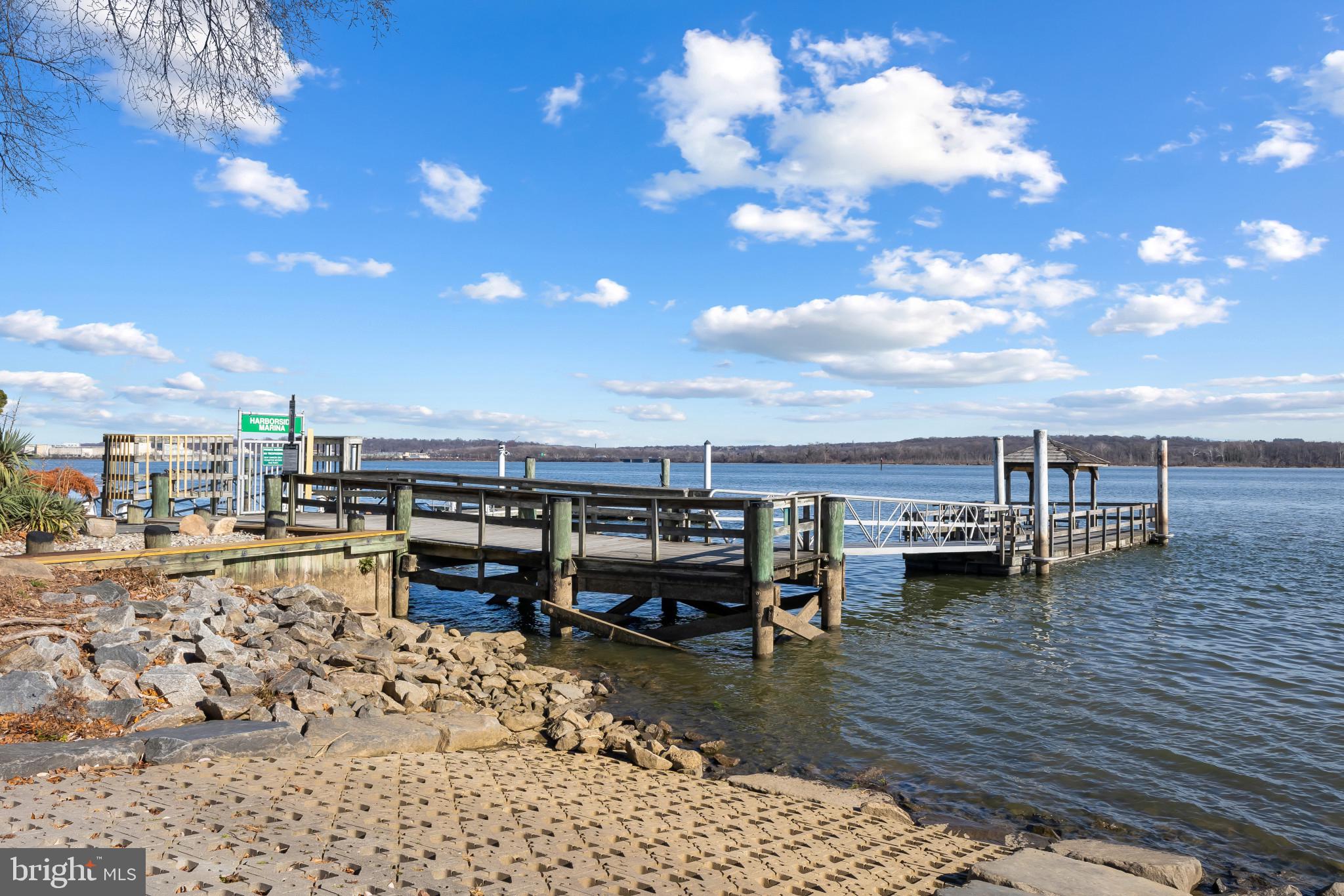 HARBORSIDE - Residential