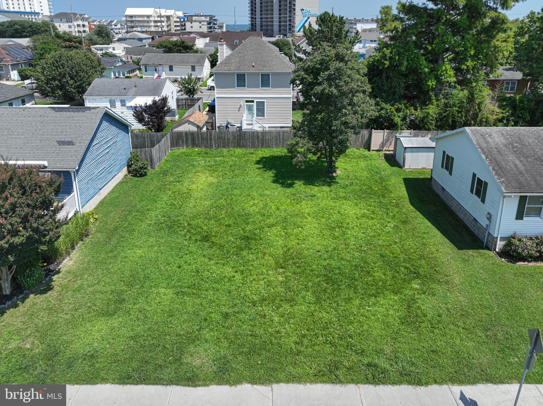 OCEANBAY CITY - Land