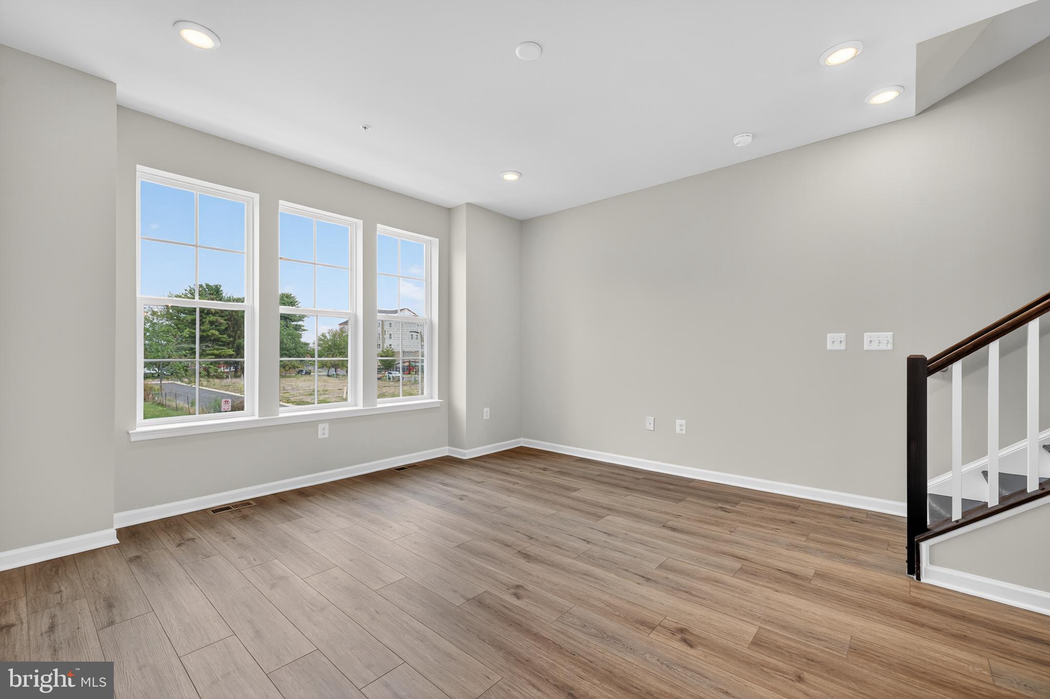 MONTGOMERY VILLAGE - Residential