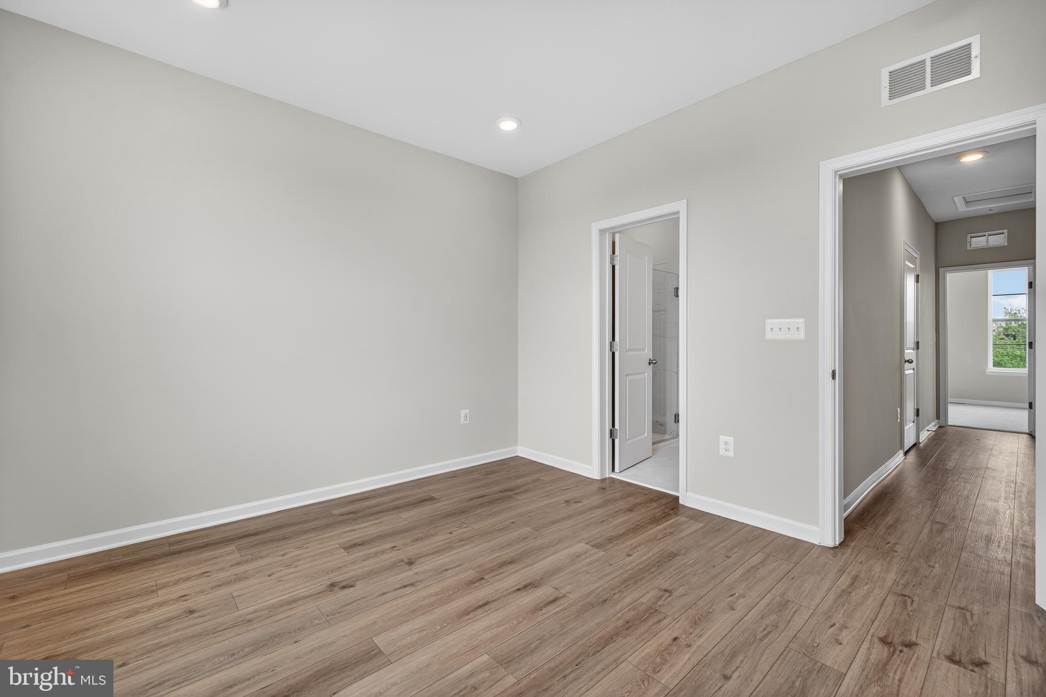 MONTGOMERY VILLAGE - Residential