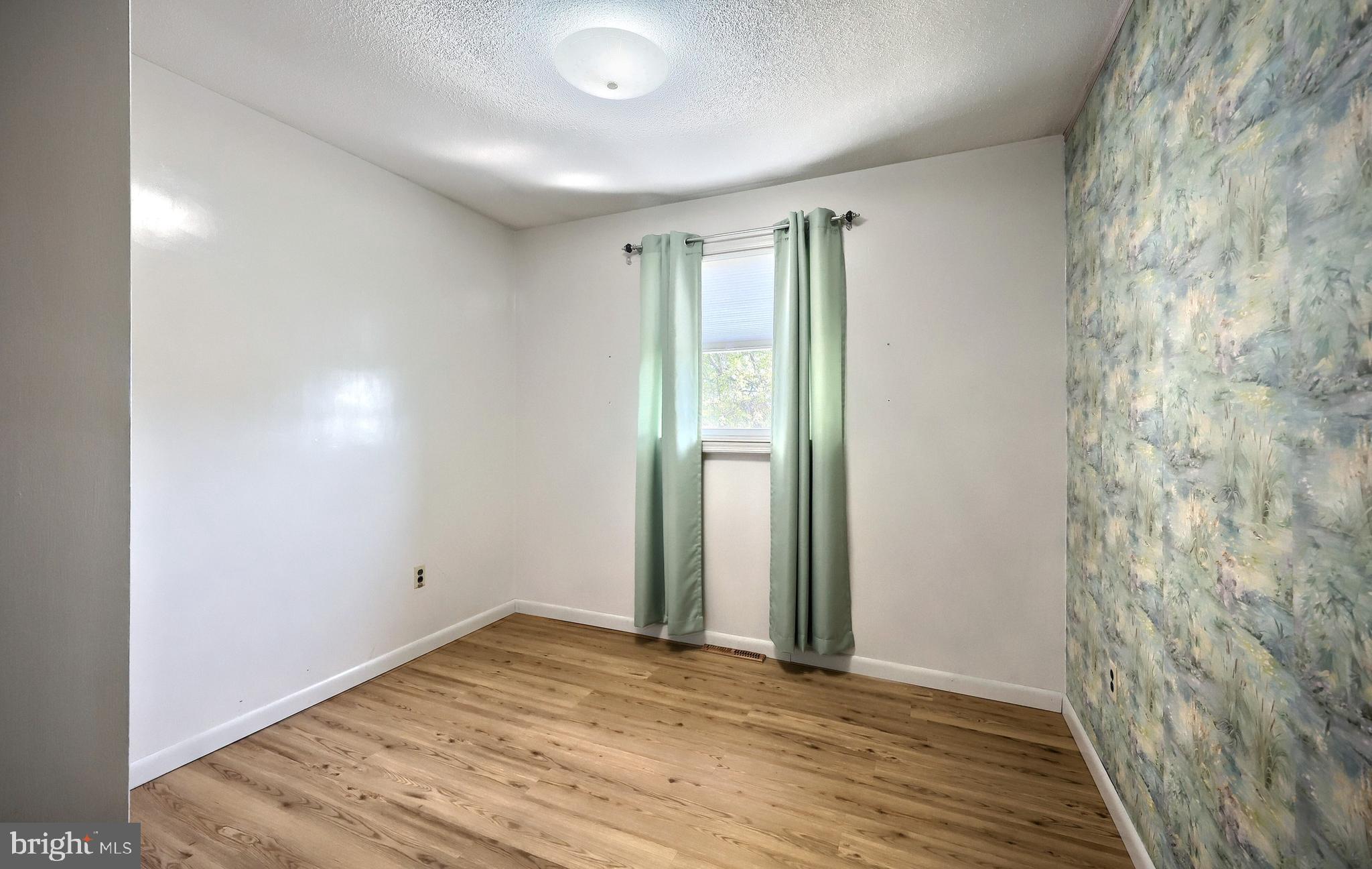 KENDALE EAST - Residential