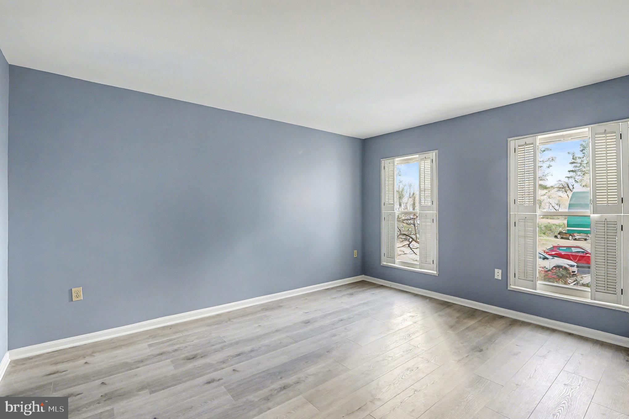 CANTERBURY SQUARE - Residential