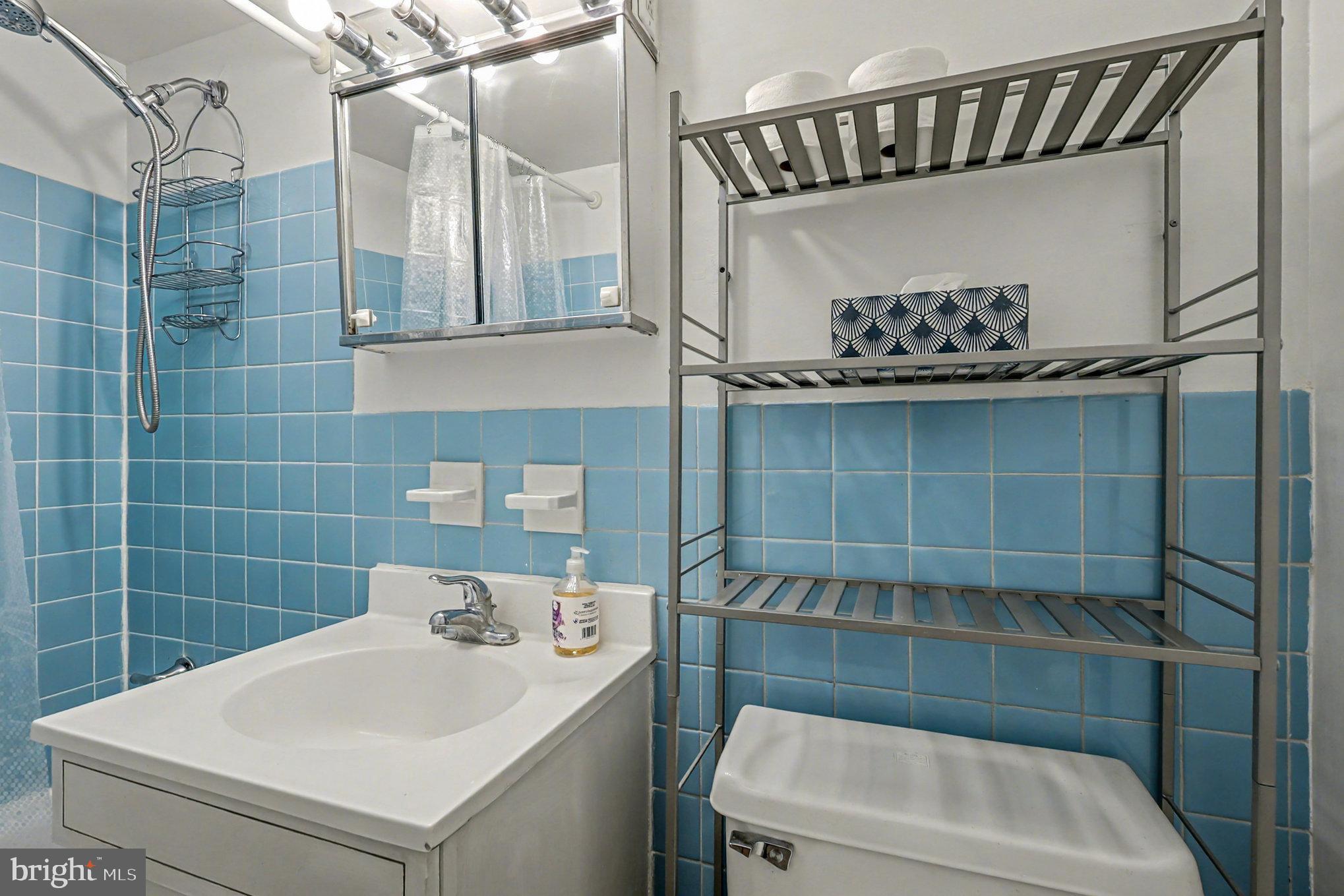 CANTERBURY SQUARE - Residential