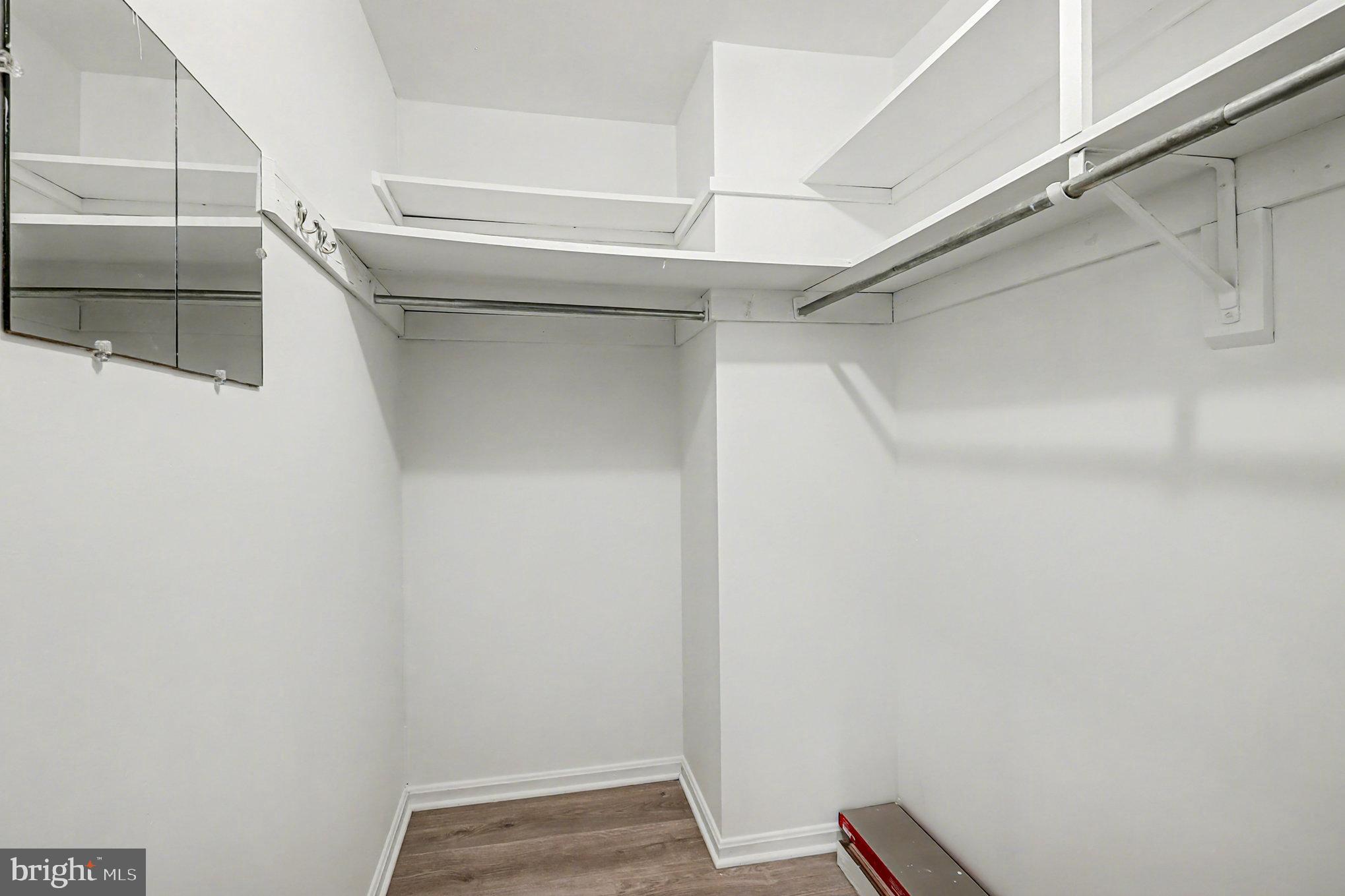 CANTERBURY SQUARE - Residential