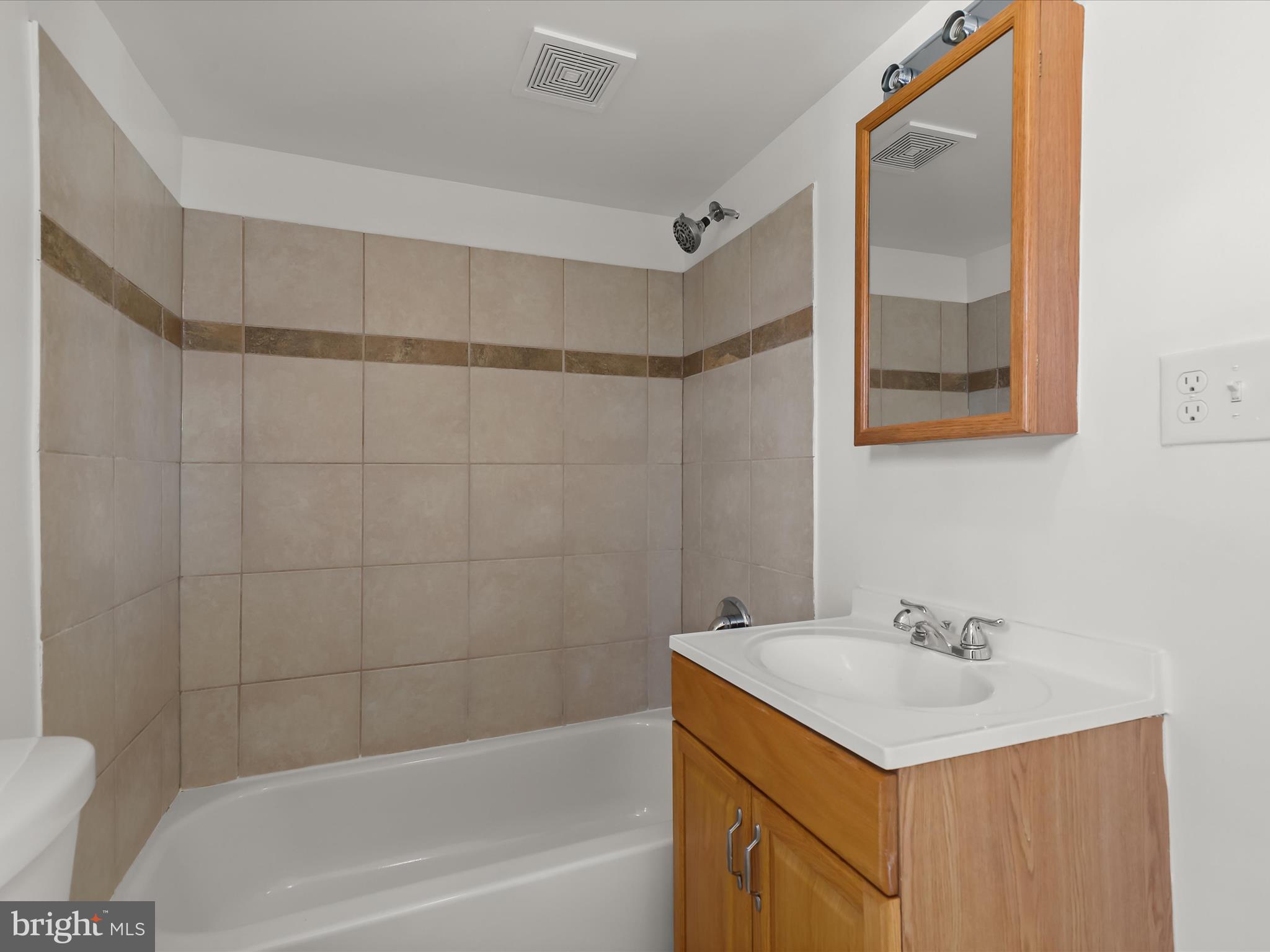 HOPKINS - Residential Lease