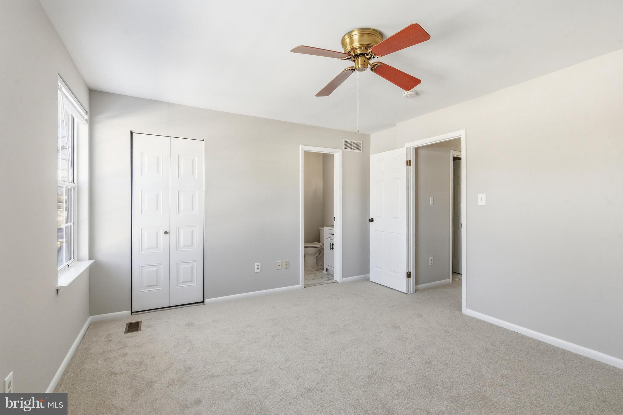 BEAVER RUN KNOLL - Residential