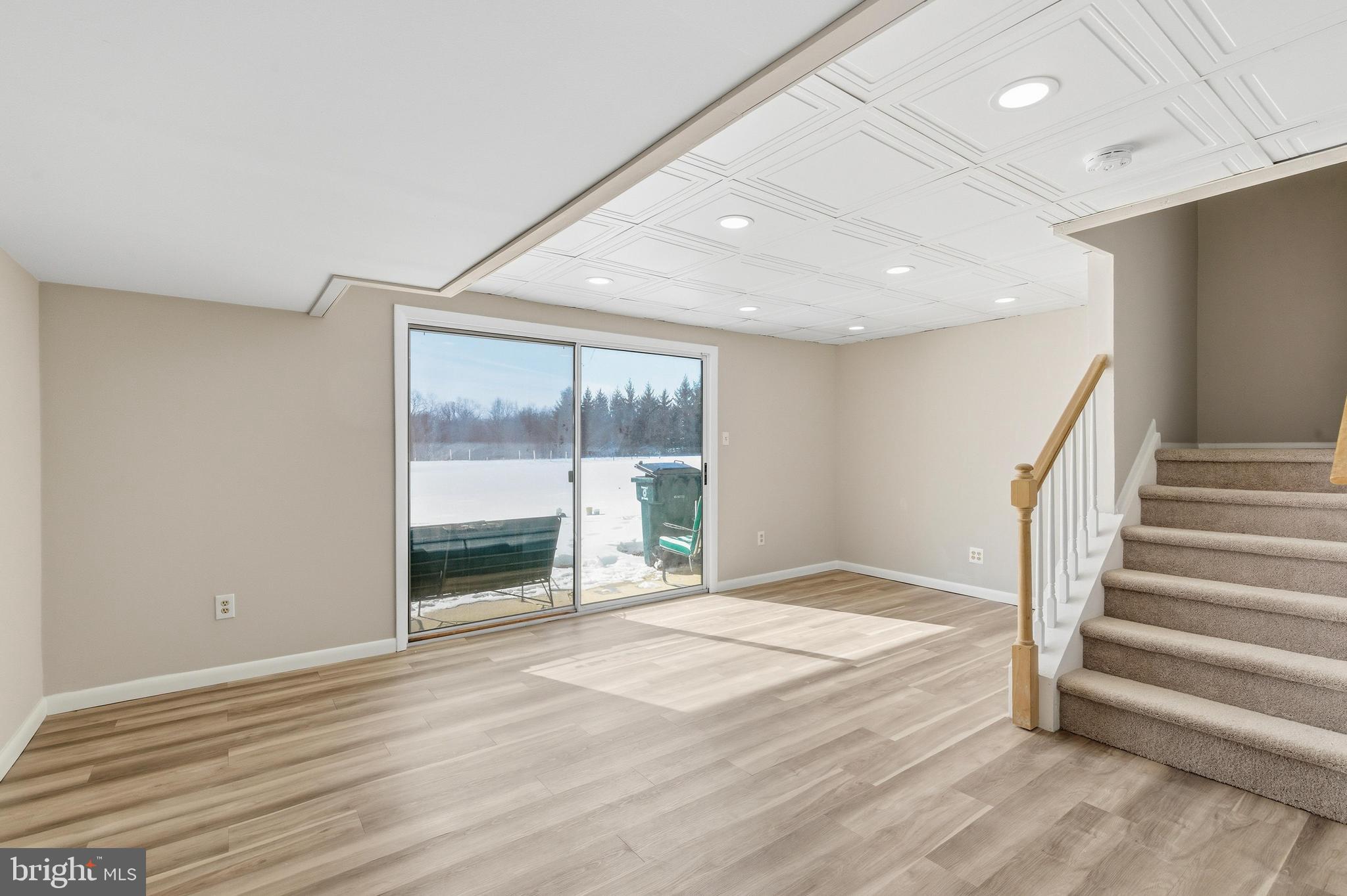 BEAVER RUN KNOLL - Residential