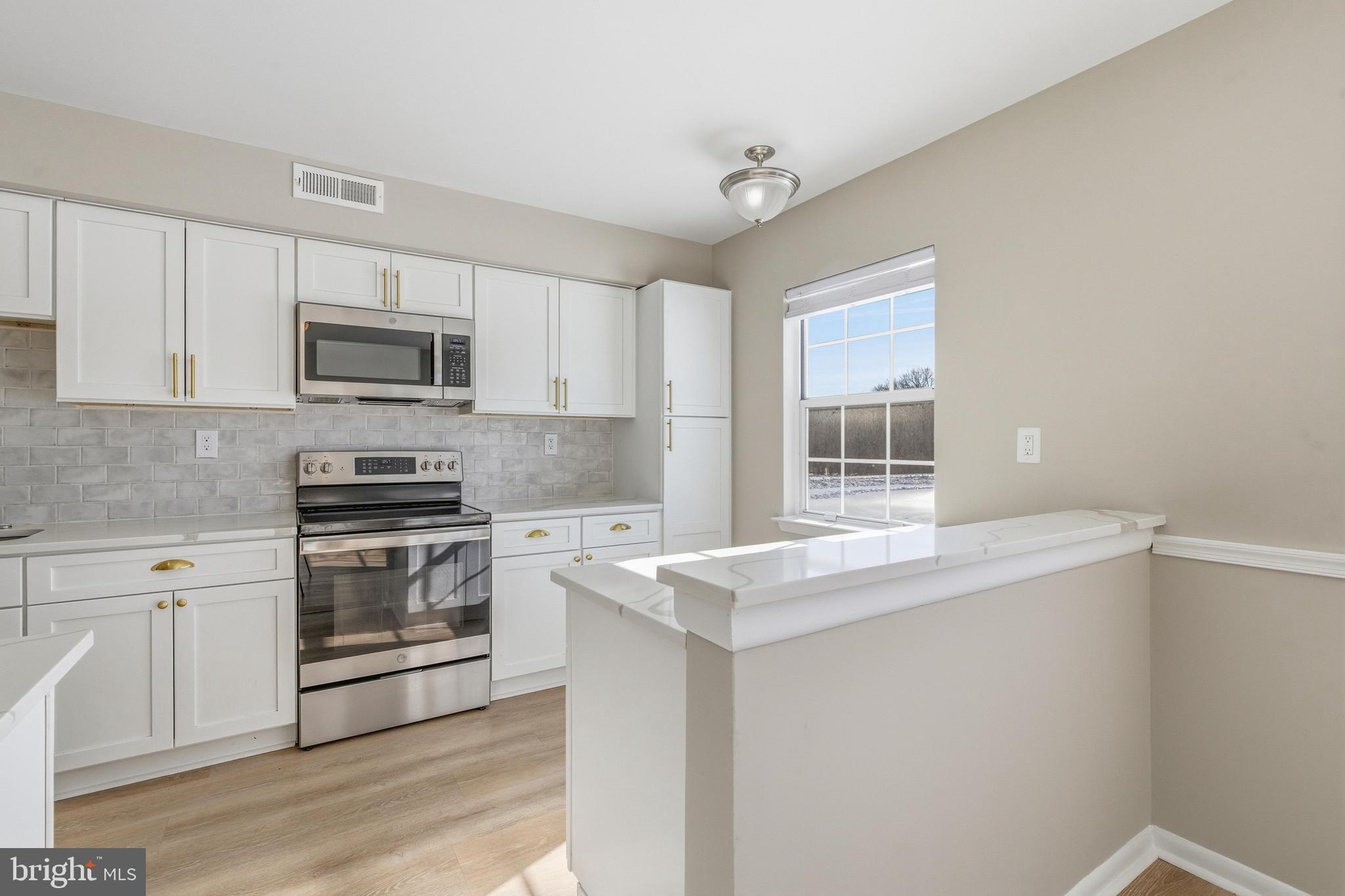 BEAVER RUN KNOLL - Residential