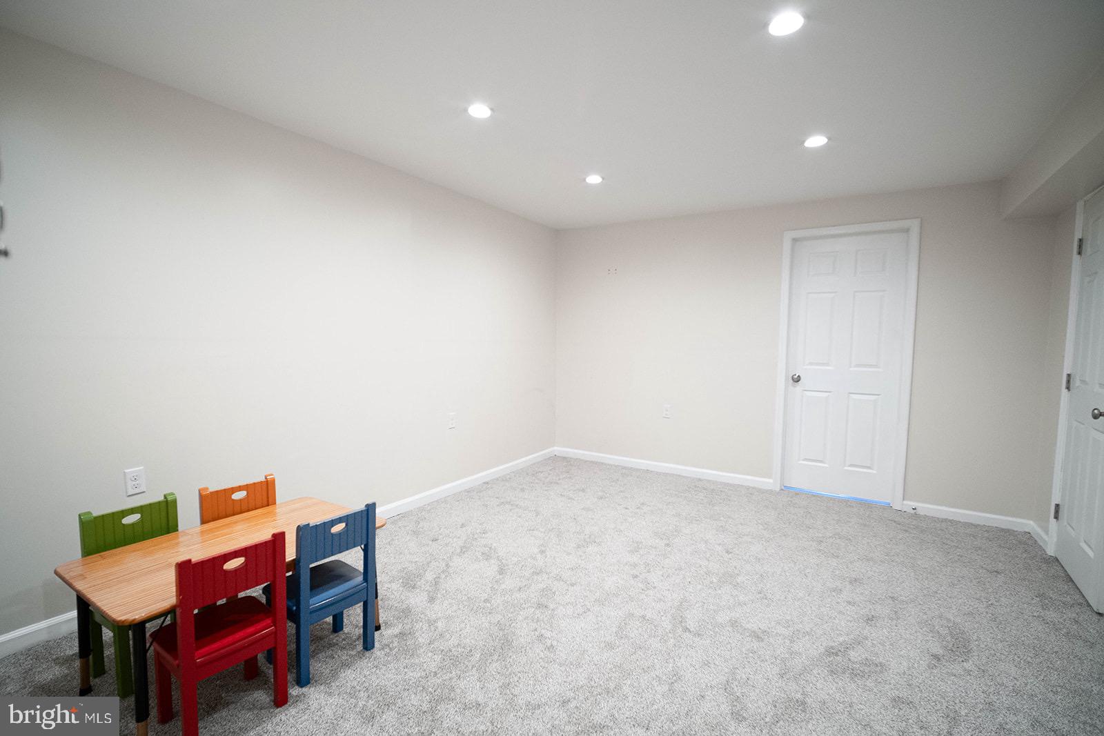 SHENANDOAH  SHORES - Residential