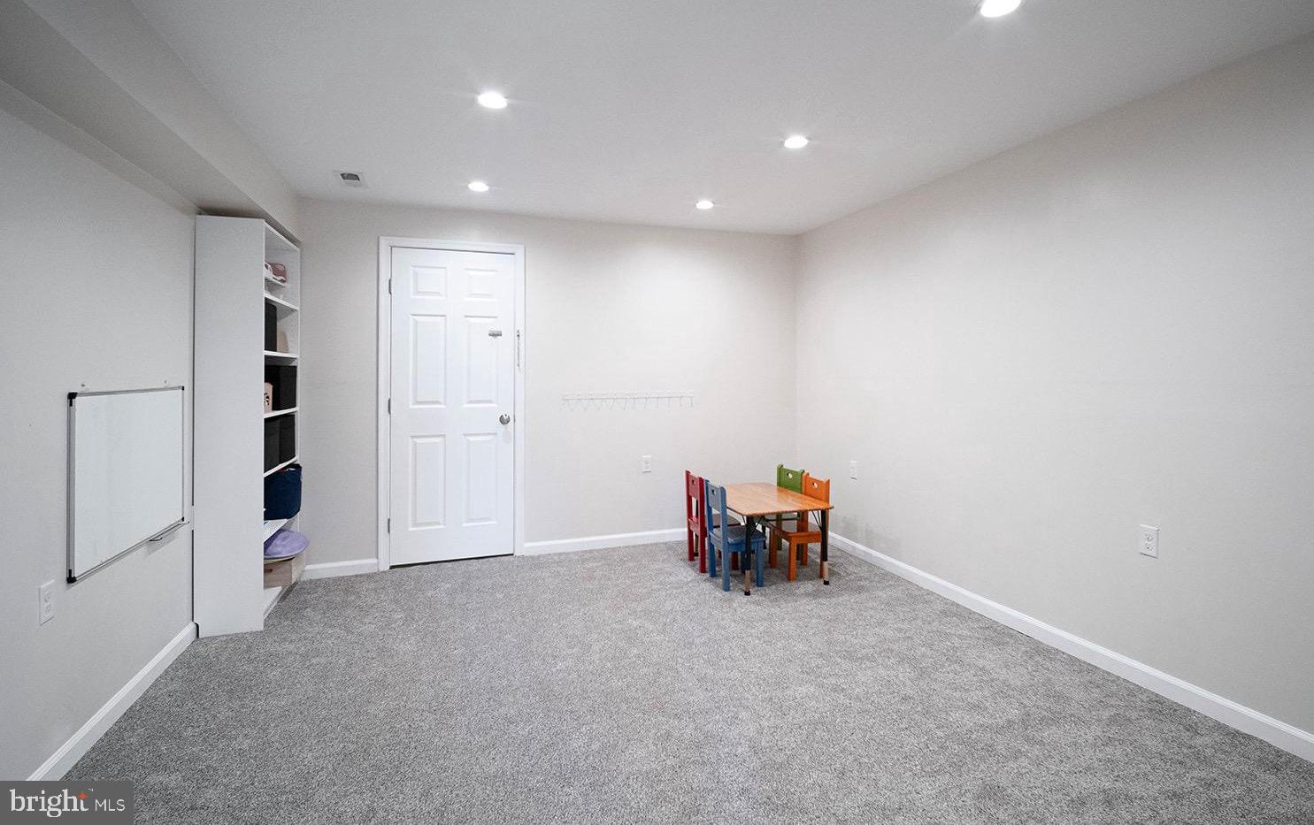 SHENANDOAH  SHORES - Residential