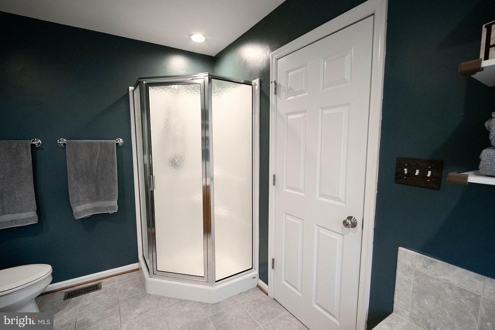 SHENANDOAH  SHORES - Residential