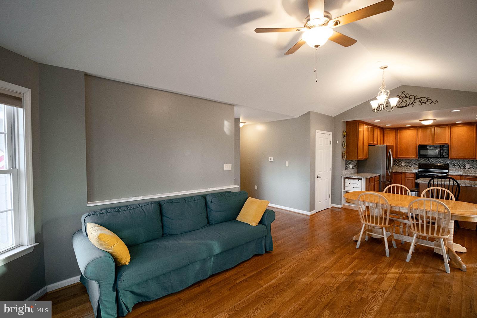 SHENANDOAH  SHORES - Residential